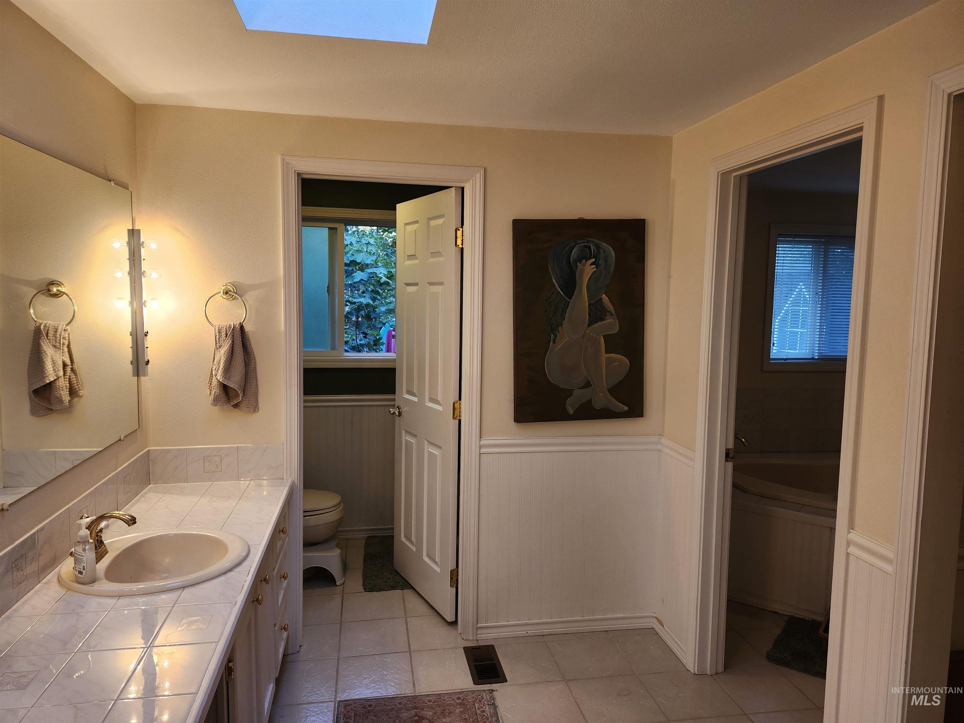 622 Indian Hills Dr, Moscow, Idaho 83843, 4 Bedrooms, 3 Bathrooms, Residential For Sale, Price $589,000,MLS 99001548