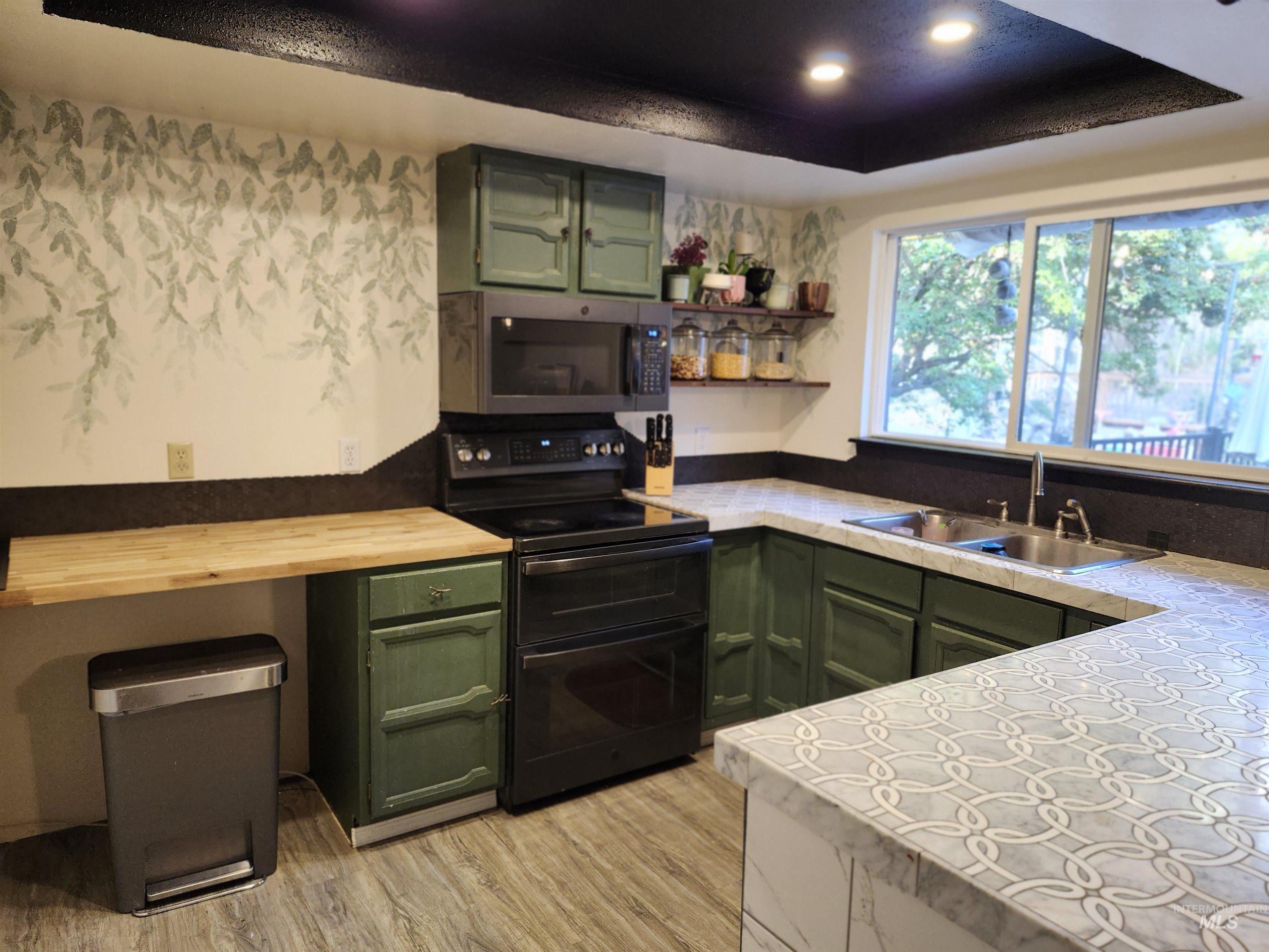 622 Indian Hills Dr, Moscow, Idaho 83843, 4 Bedrooms, 3 Bathrooms, Residential For Sale, Price $589,000,MLS 99001548