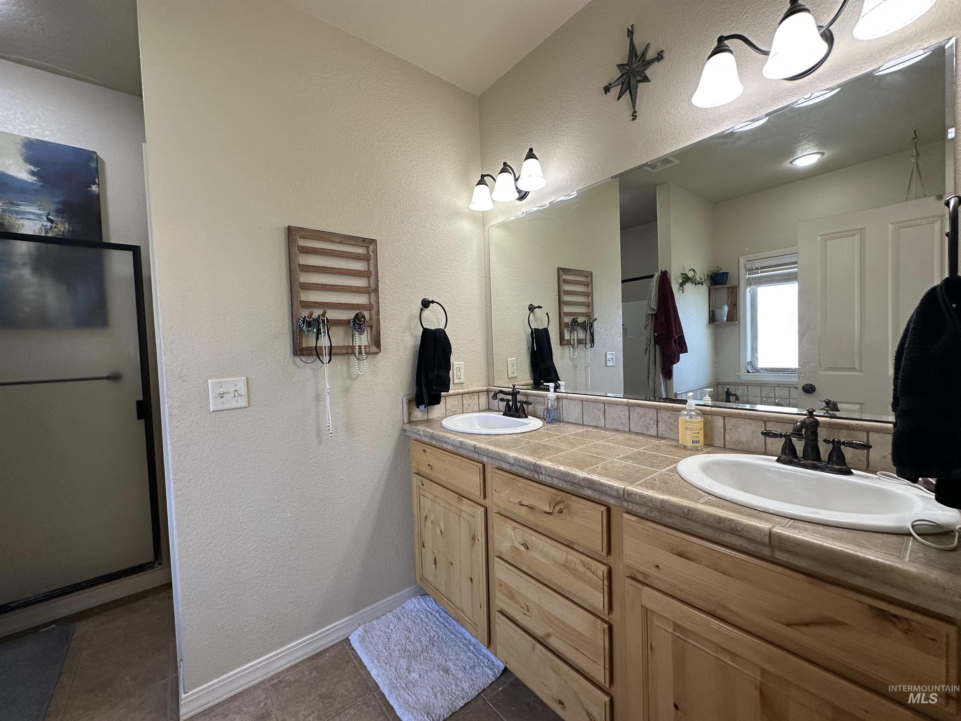 1581 NE Bedrock St, Mountain Home, Idaho 83647, 4 Bedrooms, 2 Bathrooms, Residential For Sale, Price $420,000,MLS 99001549