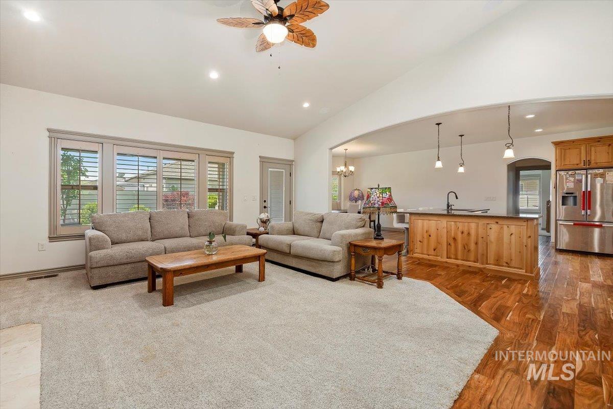 2433 Blick, Twin Falls, Idaho 83301, 3 Bedrooms, 3 Bathrooms, Residential For Sale, Price $625,000,MLS 99001550