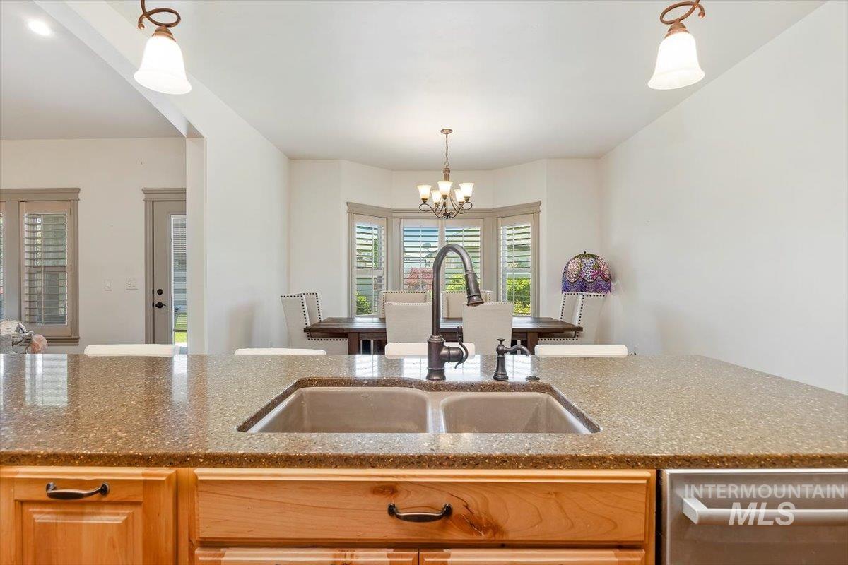 2433 Blick, Twin Falls, Idaho 83301, 3 Bedrooms, 3 Bathrooms, Residential For Sale, Price $625,000,MLS 99001550