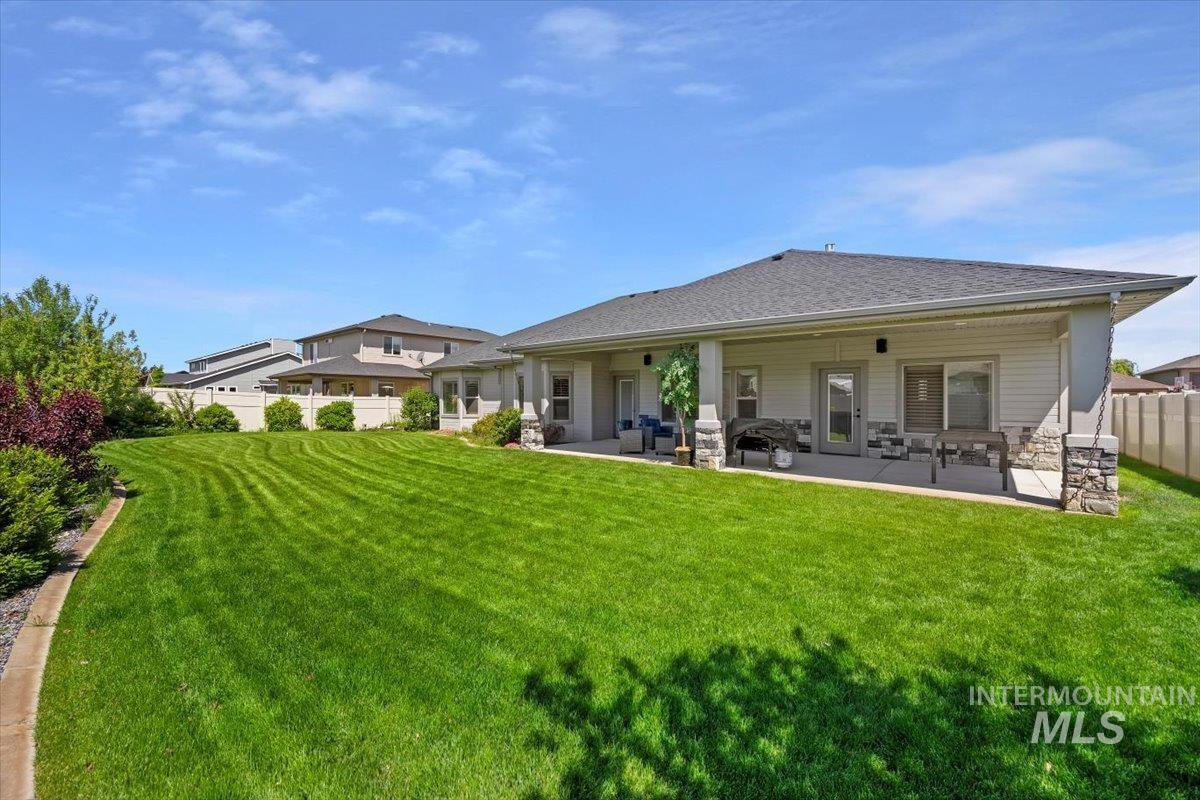2433 Blick, Twin Falls, Idaho 83301, 3 Bedrooms, 3 Bathrooms, Residential For Sale, Price $625,000,MLS 99001550