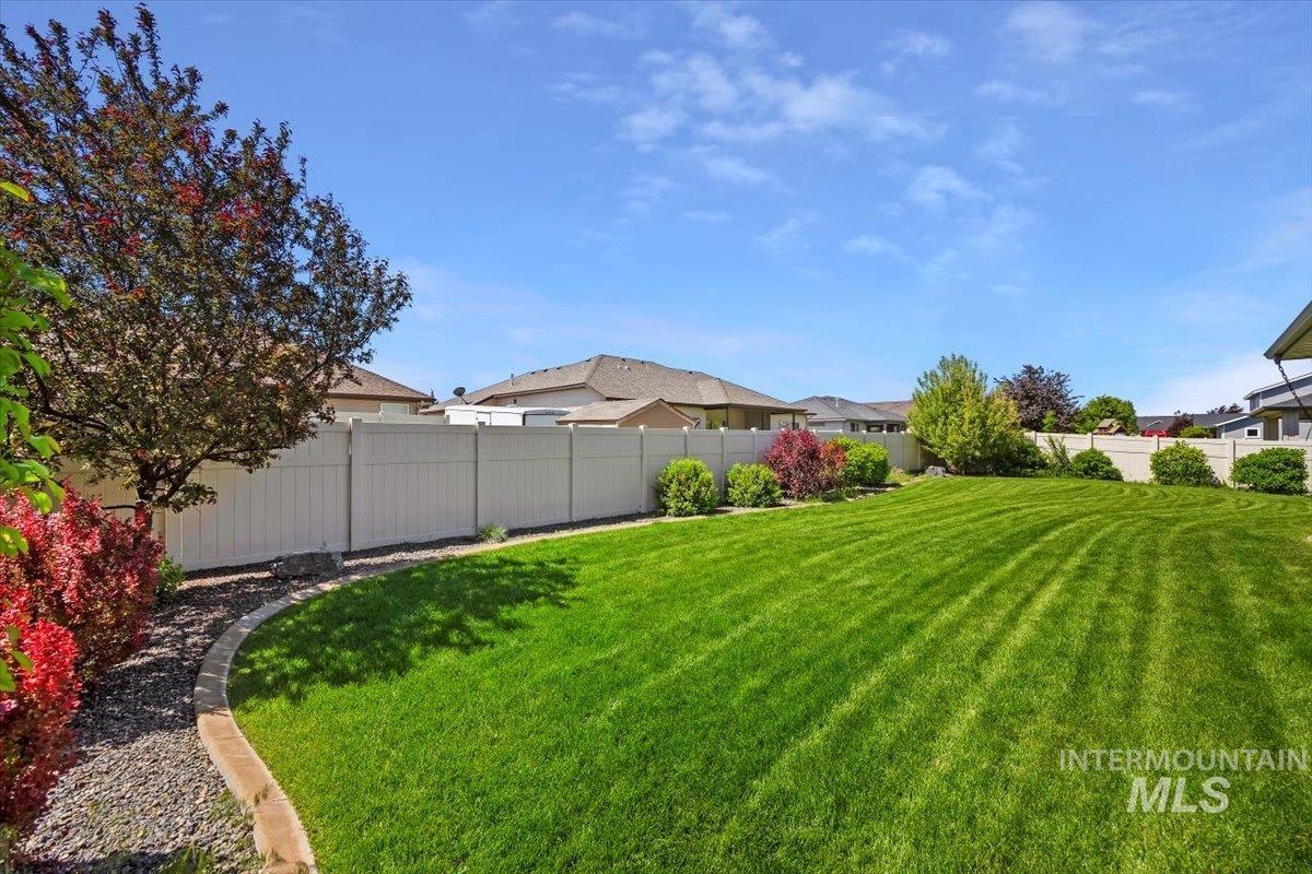 2433 Blick, Twin Falls, Idaho 83301, 3 Bedrooms, 3 Bathrooms, Residential For Sale, Price $625,000,MLS 99001550