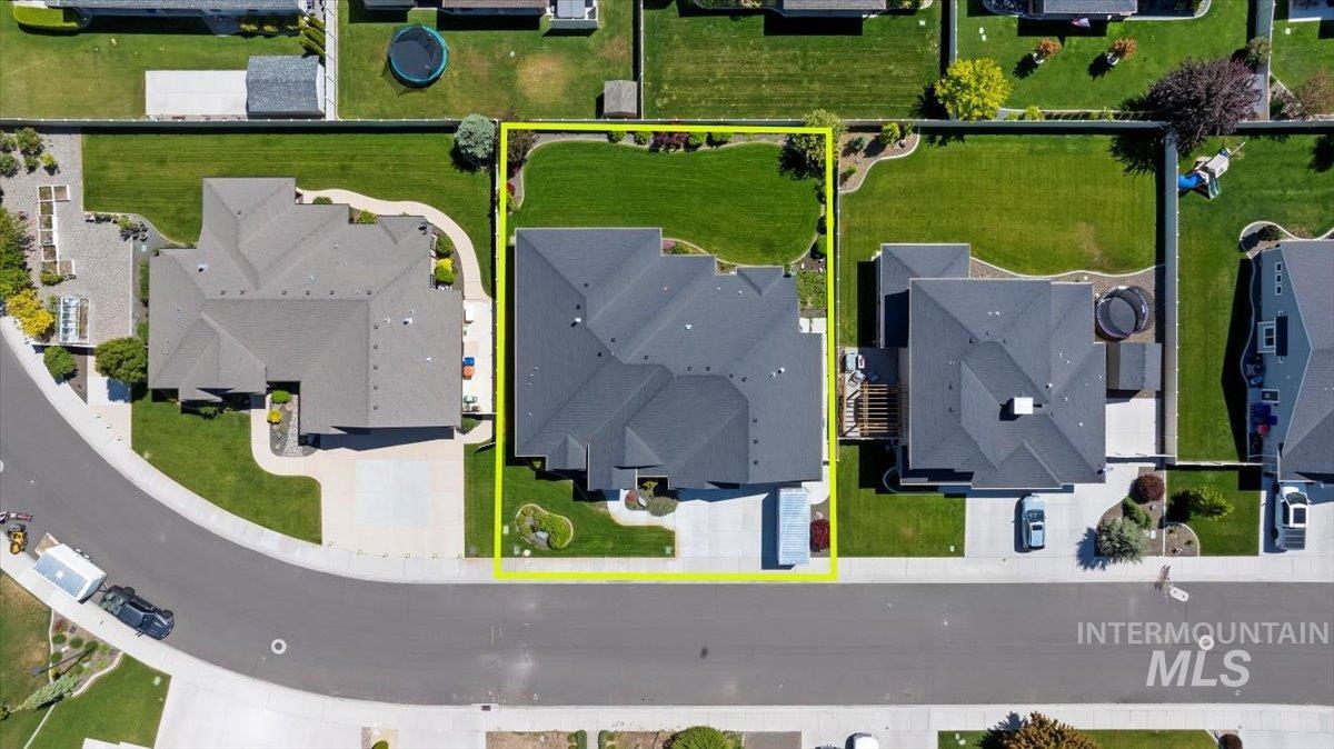 2433 Blick, Twin Falls, Idaho 83301, 3 Bedrooms, 3 Bathrooms, Residential For Sale, Price $625,000,MLS 99001550