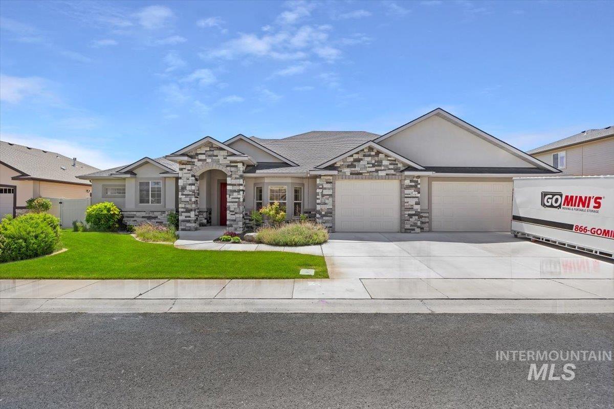 2433 Blick, Twin Falls, Idaho 83301, 3 Bedrooms, 3 Bathrooms, Residential For Sale, Price $625,000,MLS 99001550