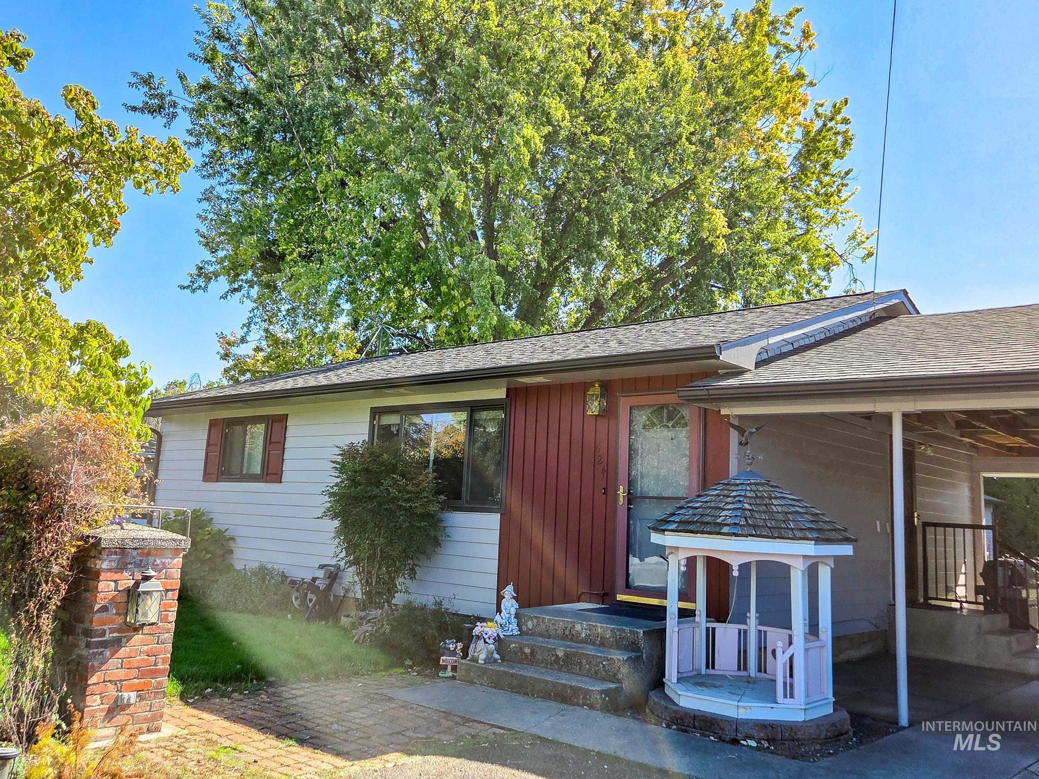 624 Airway Ave, Lewiston, Idaho 83501, 4 Bedrooms, 2 Bathrooms, Residential For Sale, Price $459,900,MLS 99001557