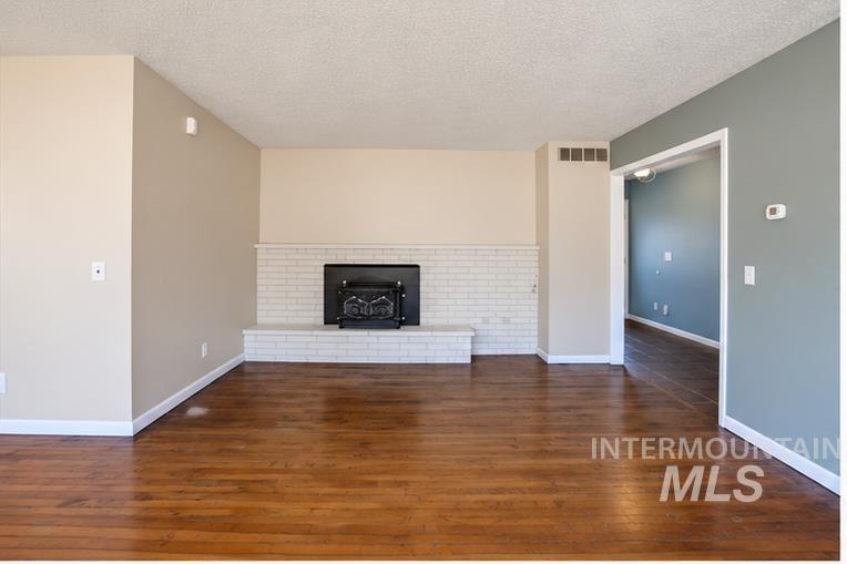 107 Felton St, Caldwell, Idaho 83605, 4 Bedrooms, 2.5 Bathrooms, Residential For Sale, Price $400,000,MLS 99001559