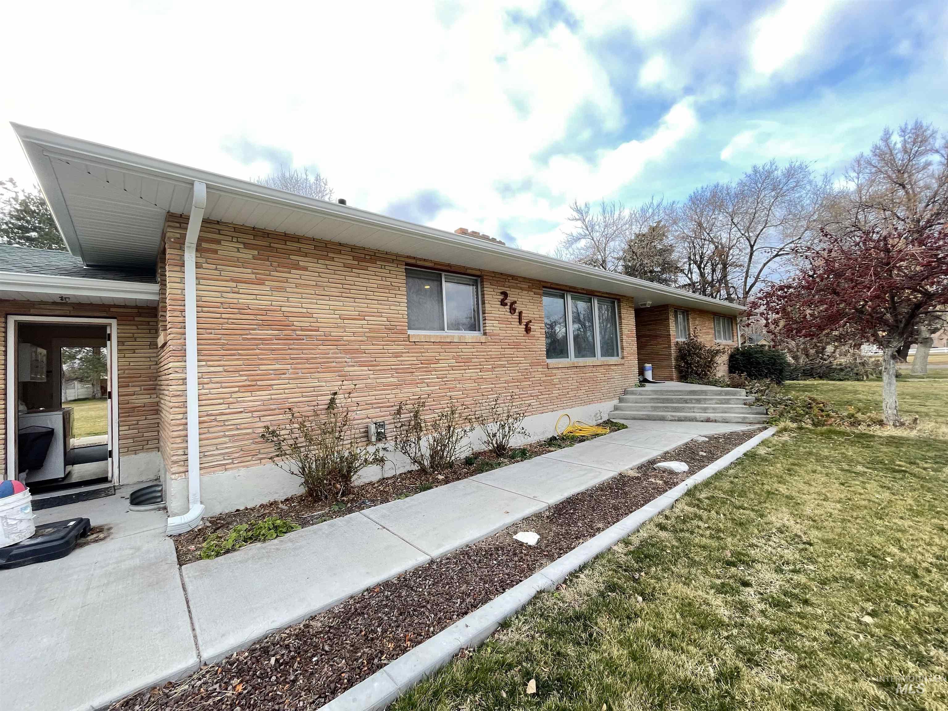 2616 Burton Ave, Burley, Idaho 83318, 4 Bedrooms, 2 Bathrooms, Residential For Sale, Price $475,000,MLS 99001566