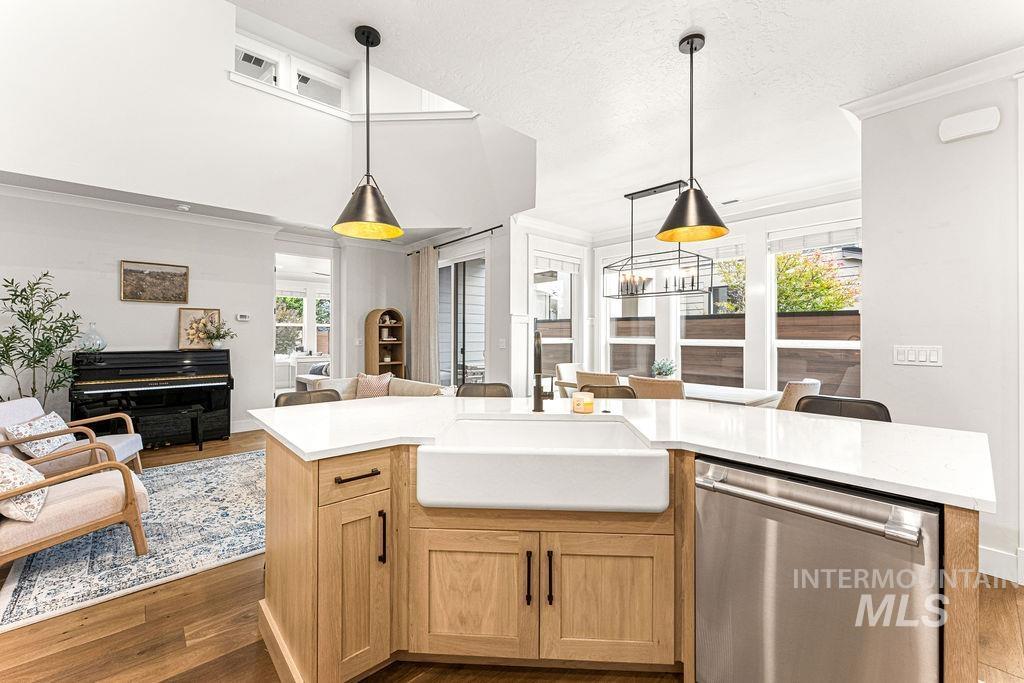 3277 S Sedgebrook Ln, Eagle, Idaho 83616, 3 Bedrooms, 2.5 Bathrooms, Residential For Sale, Price $655,000,MLS 99001572