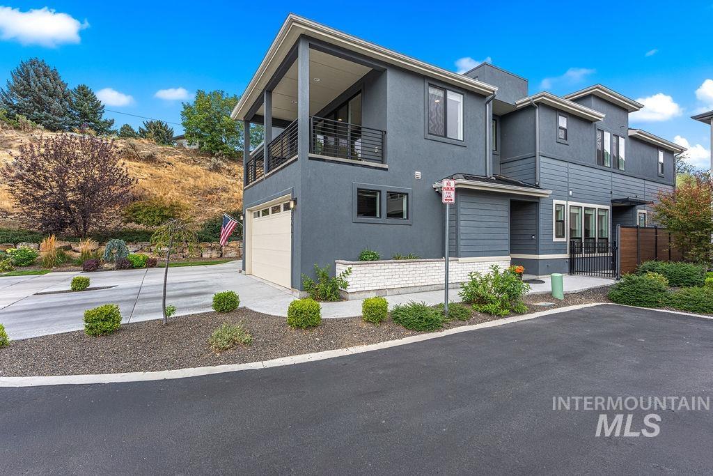 3277 S Sedgebrook Ln, Eagle, Idaho 83616, 3 Bedrooms, 2.5 Bathrooms, Residential For Sale, Price $655,000,MLS 99001572