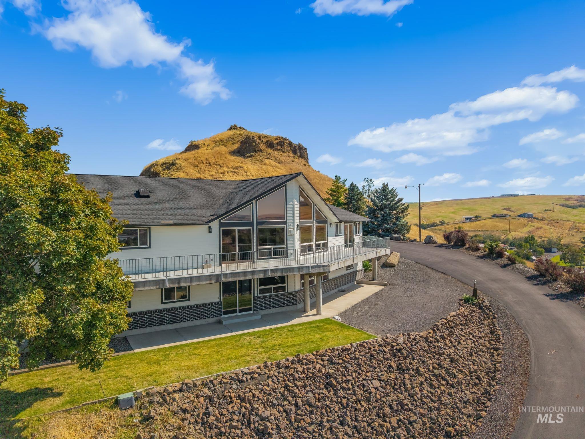 3360 E Main Street, Lewiston, Idaho 83501, 5 Bedrooms, 3.5 Bathrooms, Residential For Sale, Price $1,200,000, 99001585