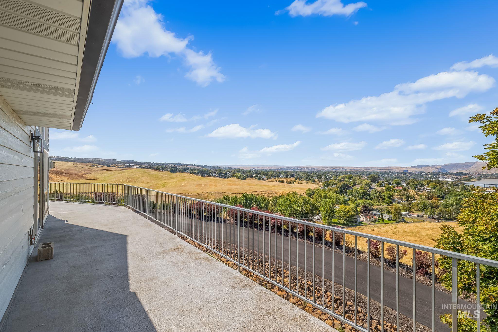 3360 E Main Street, Lewiston, Idaho 83501, 5 Bedrooms, 3.5 Bathrooms, Residential For Sale, Price $1,200,000, 99001585