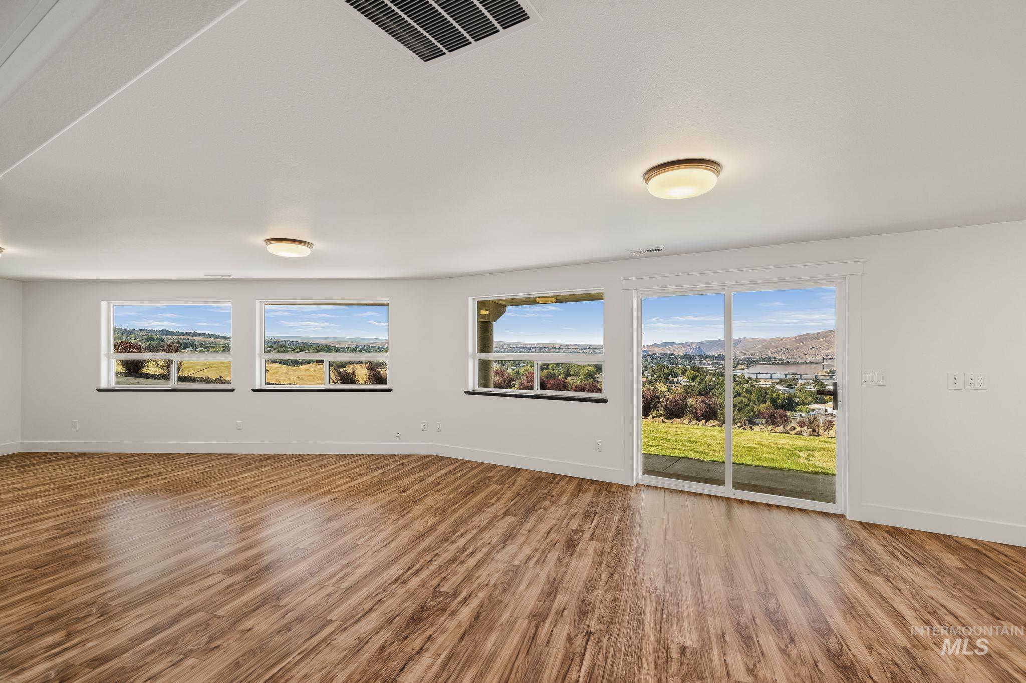 3360 E Main Street, Lewiston, Idaho 83501, 5 Bedrooms, 3.5 Bathrooms, Residential For Sale, Price $1,200,000, 99001585