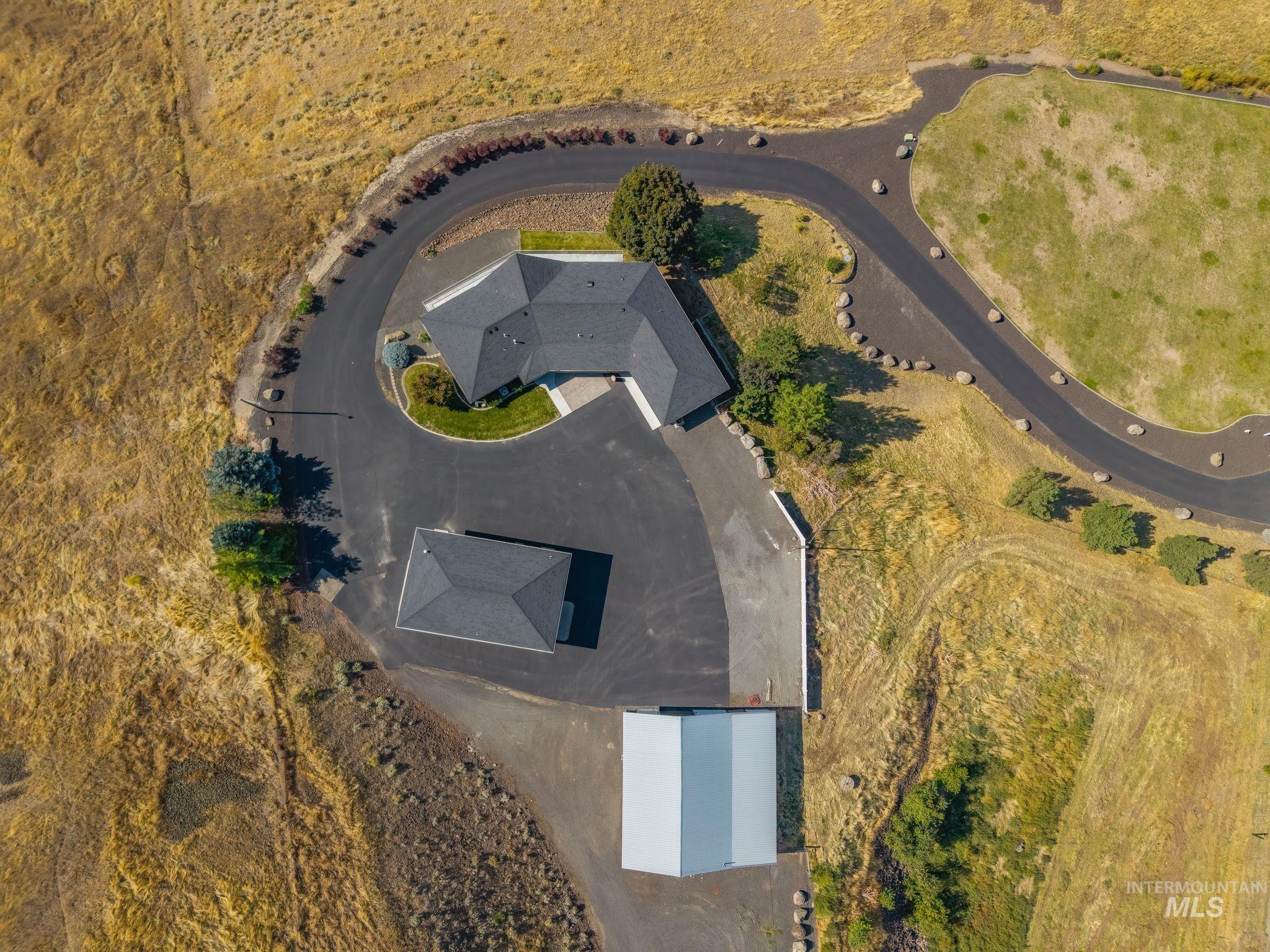 3360 E Main Street, Lewiston, Idaho 83501, 5 Bedrooms, 3.5 Bathrooms, Residential For Sale, Price $1,200,000, 99001585
