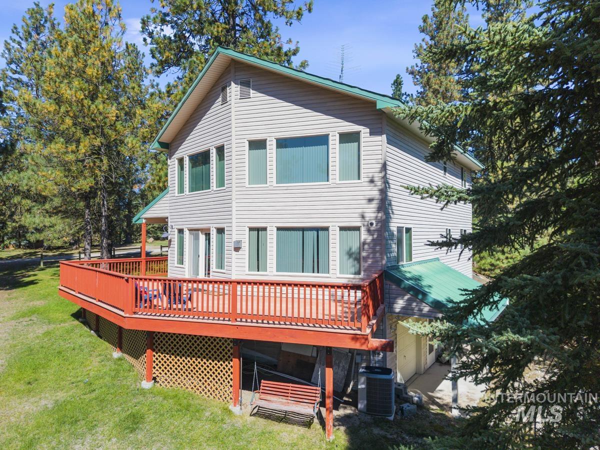 1496 Pine Ridge Drive, Cascade, Idaho 83611, 4 Bedrooms, 4 Bathrooms, Residential For Sale, Price $720,000,MLS 99001591
