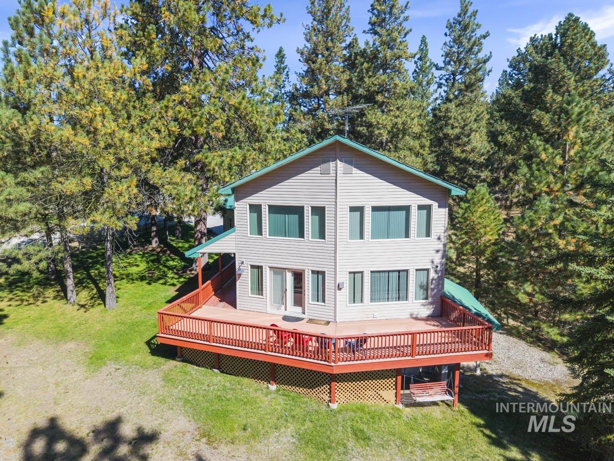 1496 Pine Ridge Drive, Cascade, Idaho 83611, 4 Bedrooms, 4 Bathrooms, Residential For Sale, Price $720,000,MLS 99001591