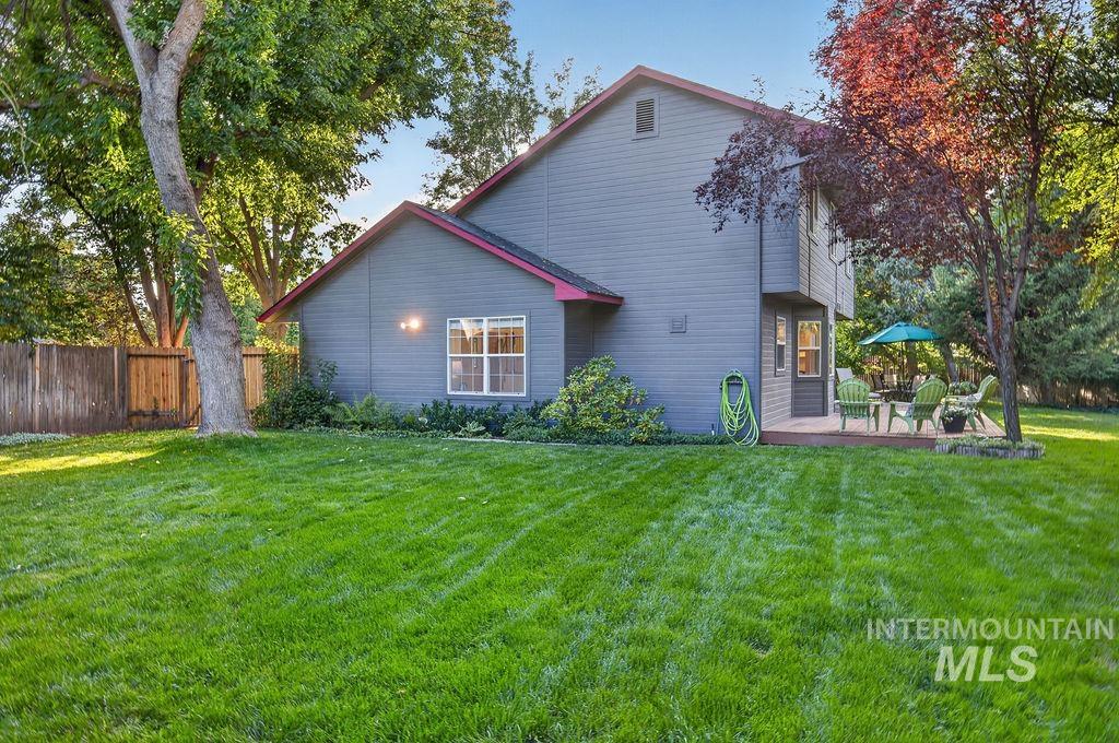 5428 W Clearview Ct., Boise, Idaho 83703, 3 Bedrooms, 2.5 Bathrooms, Residential For Sale, Price $524,900,MLS 99001593
