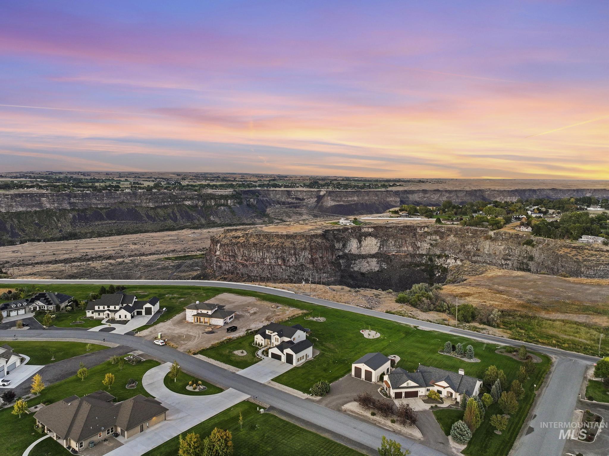 4280 Rim Vista Rd, Filer, Idaho 83328, 4 Bedrooms, 4.5 Bathrooms, Residential For Sale, Price $935,000, 99001600