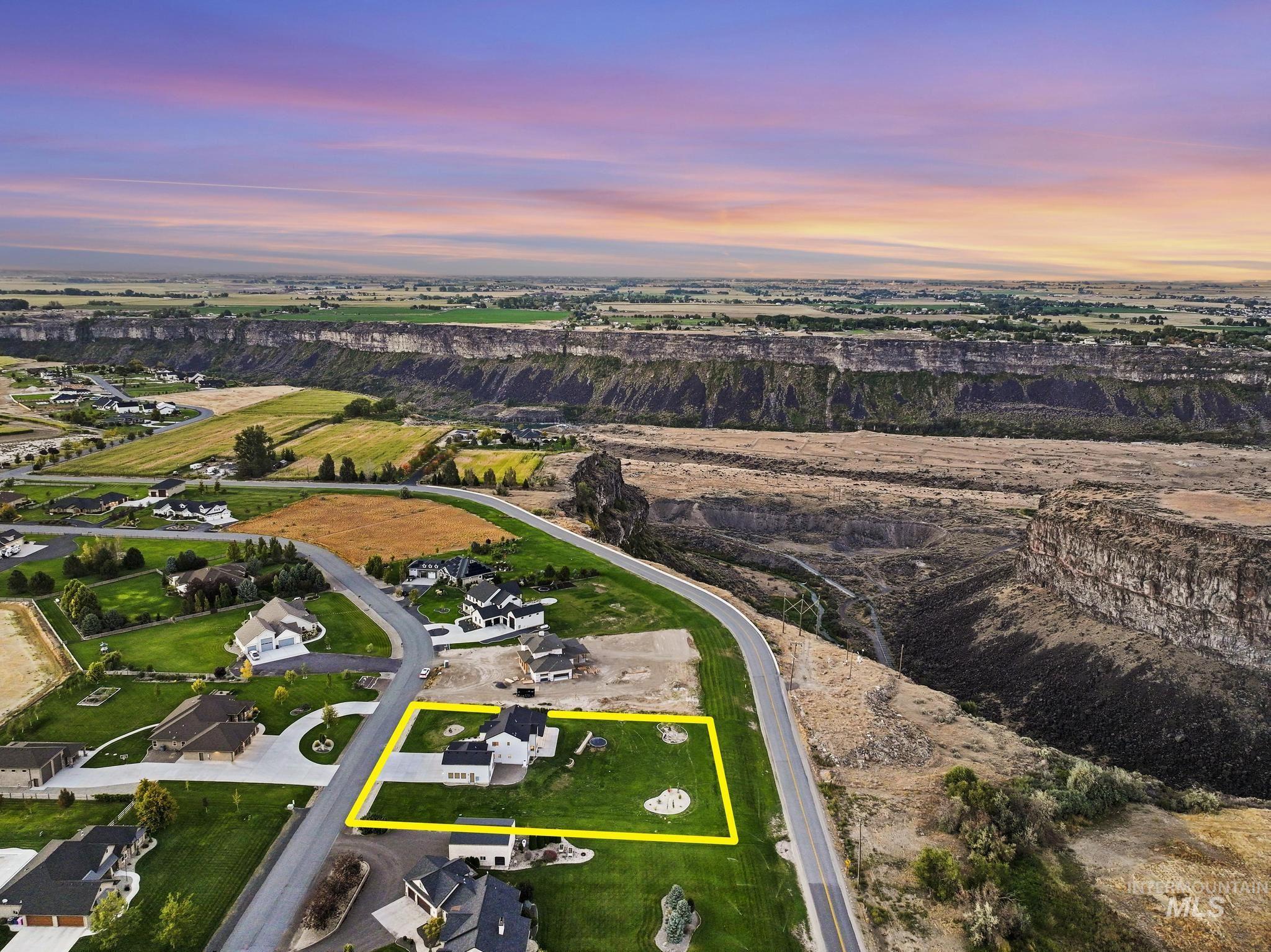 4280 Rim Vista Rd, Filer, Idaho 83328, 4 Bedrooms, 4.5 Bathrooms, Residential For Sale, Price $935,000, 99001600