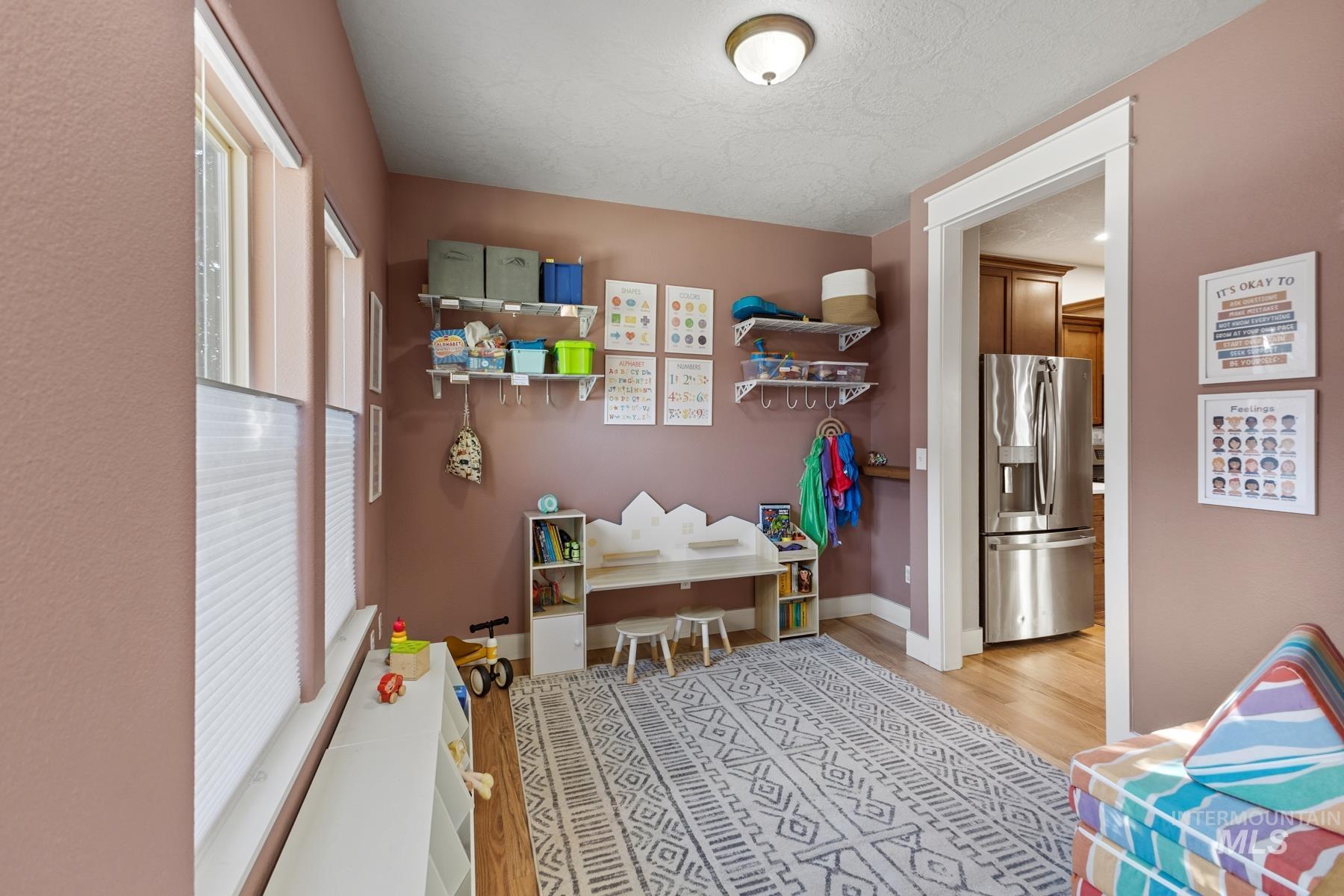 4811 S Silverhills Ave, Boise, Idaho 83709, 4 Bedrooms, 2.5 Bathrooms, Residential For Sale, Price $519,900,MLS 99001607