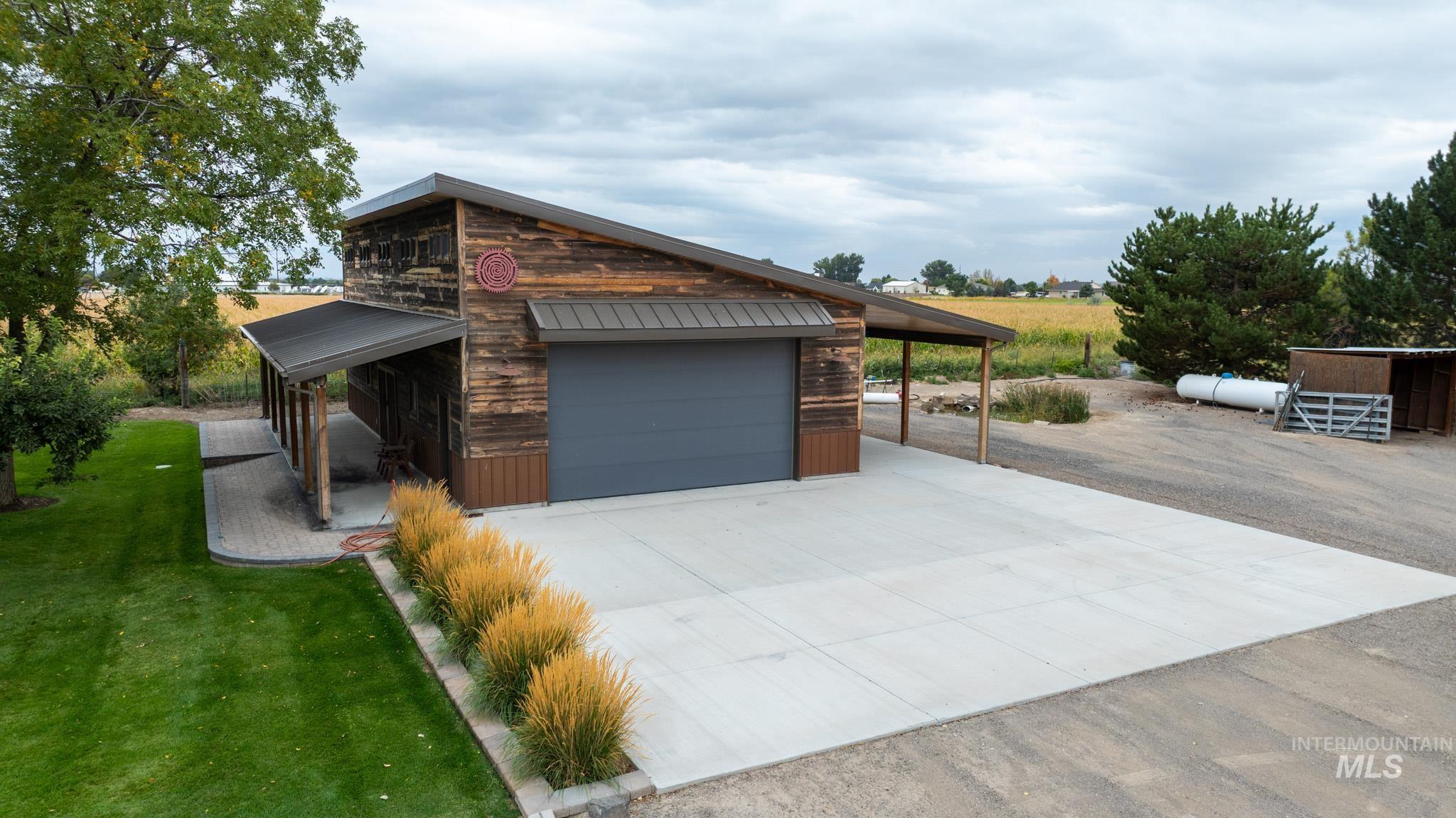 3350 E 4000 N, Kimberly, Idaho 83341, 5 Bedrooms, 4 Bathrooms, Residential For Sale, Price $1,070,000, 99001609