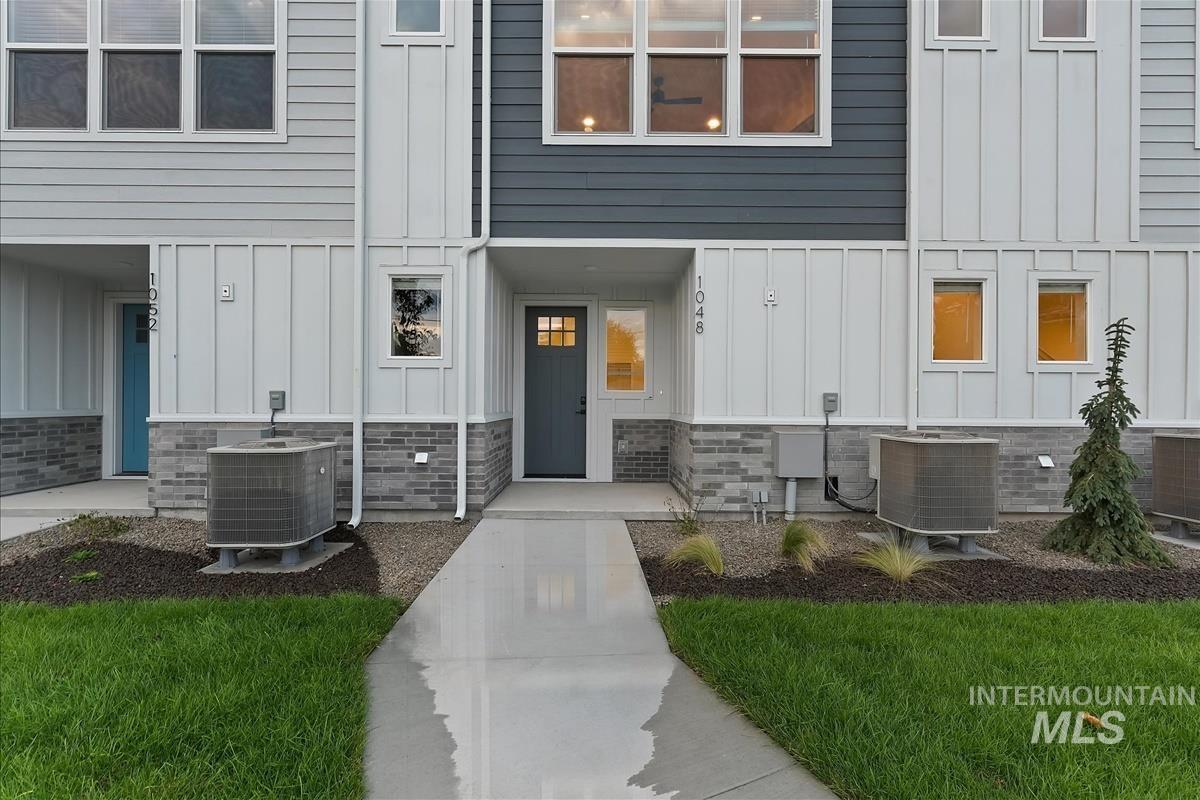 1048 W Melrose St, Boise, Idaho 83706, 2 Bedrooms, 2.5 Bathrooms, Residential For Sale, Price $529,900,MLS 99001611