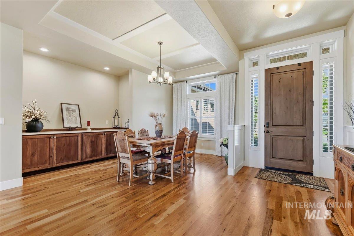 925 W Mollywood Dr, Nampa, Idaho 83686, 3 Bedrooms, 2 Bathrooms, Residential For Sale, Price $580,000, 99001621