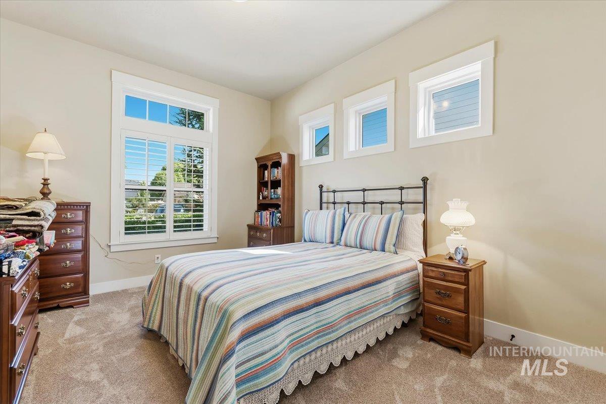 925 W Mollywood Dr, Nampa, Idaho 83686, 3 Bedrooms, 2 Bathrooms, Residential For Sale, Price $580,000, 99001621