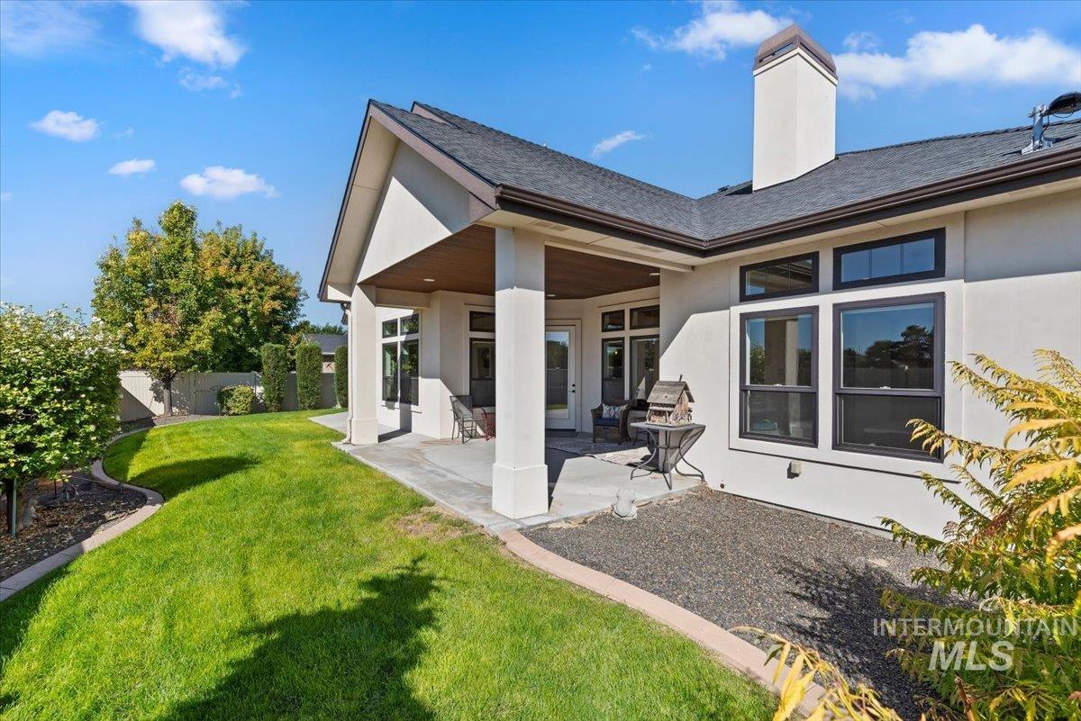 925 W Mollywood Dr, Nampa, Idaho 83686, 3 Bedrooms, 2 Bathrooms, Residential For Sale, Price $580,000, 99001621
