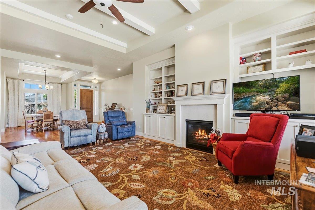 925 W Mollywood Dr, Nampa, Idaho 83686, 3 Bedrooms, 2 Bathrooms, Residential For Sale, Price $580,000, 99001621