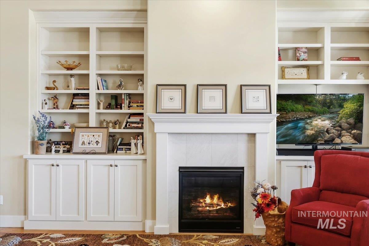 925 W Mollywood Dr, Nampa, Idaho 83686, 3 Bedrooms, 2 Bathrooms, Residential For Sale, Price $580,000, 99001621
