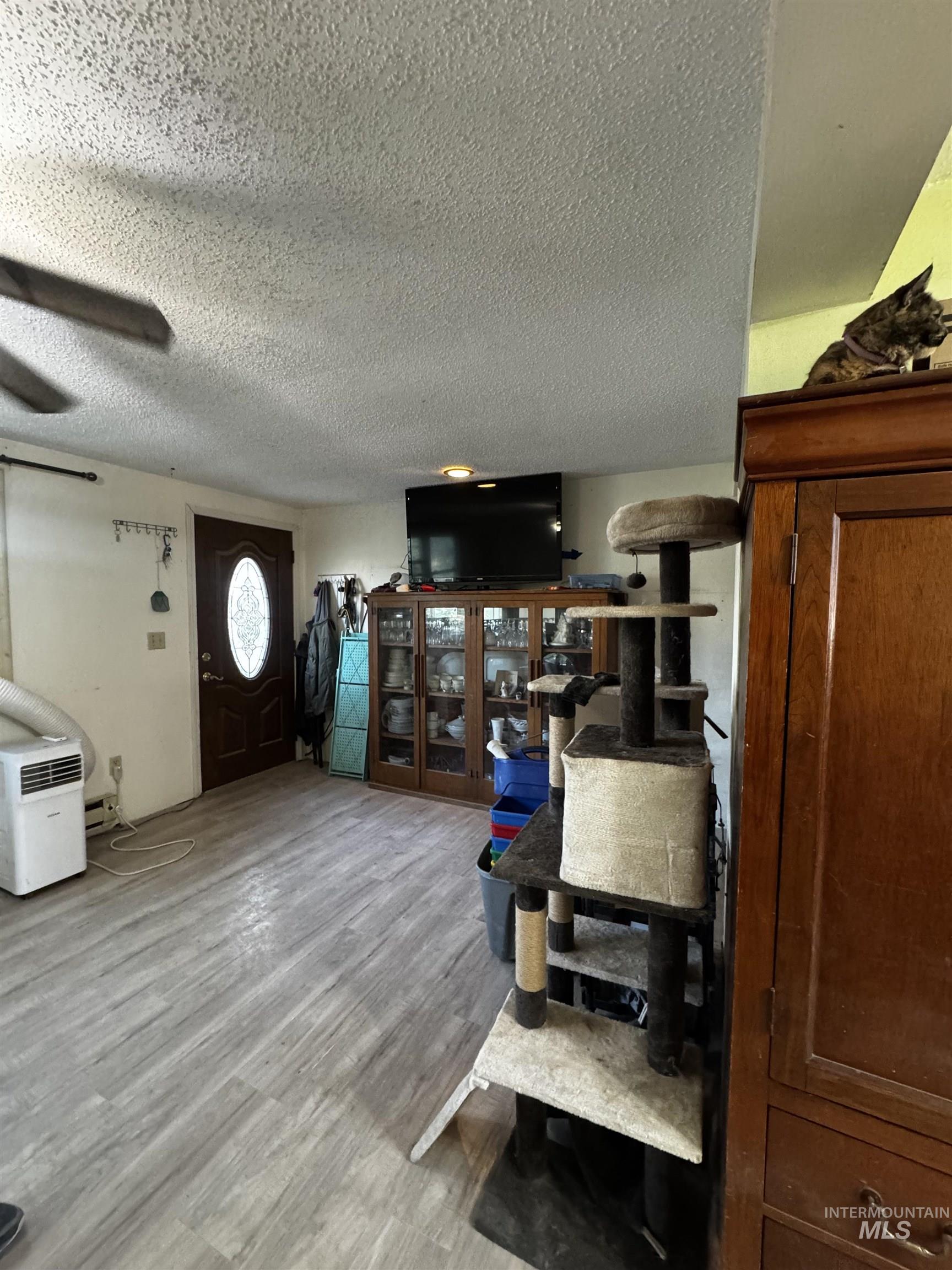 232 Glacier Drive, Jerome, Idaho 83338, 4 Bedrooms, 2 Bathrooms, Residential For Sale, Price $244,000,MLS 99001631