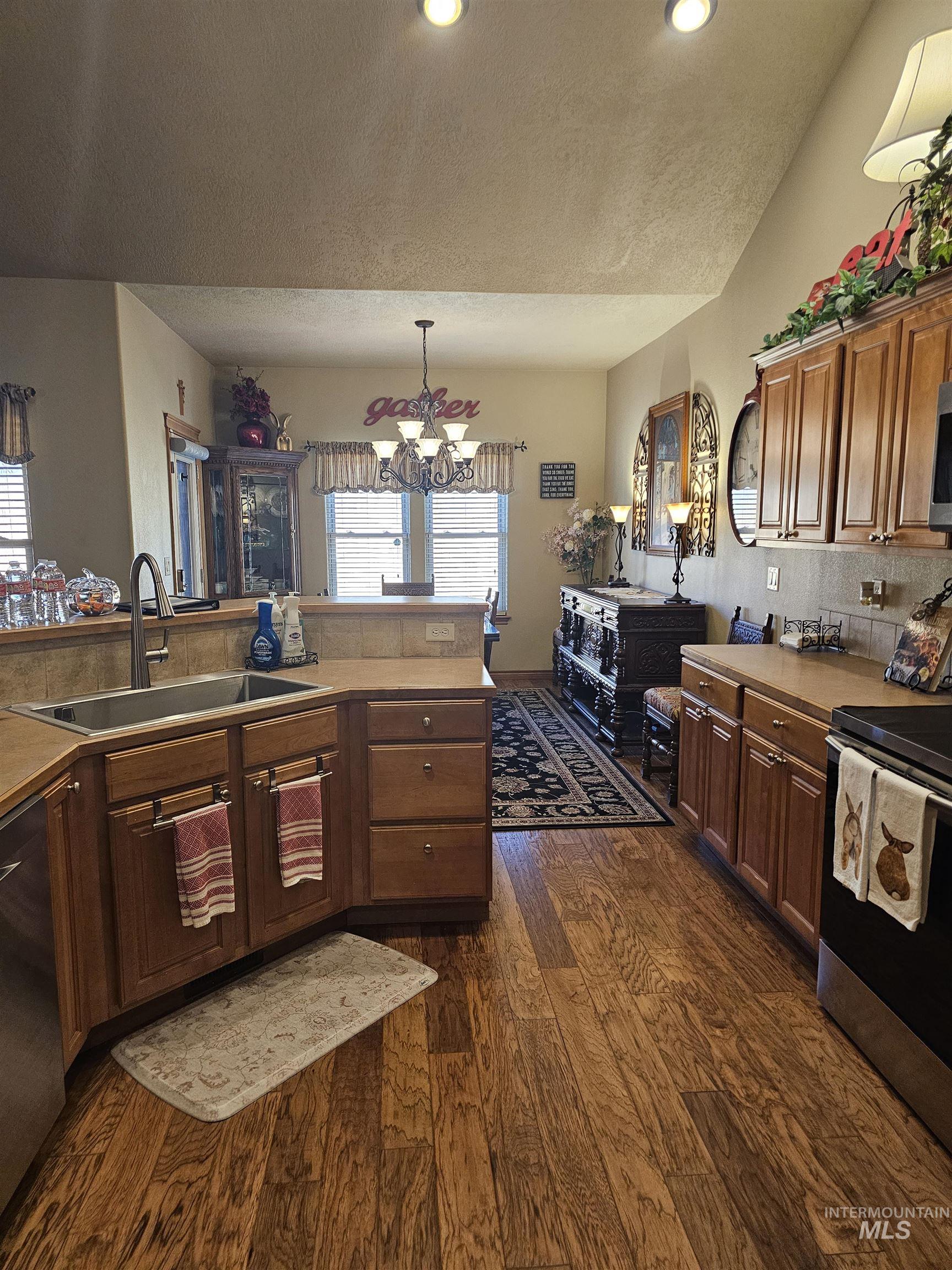 3712 N Twin Eagles Way, Meridian, Idaho 83646, 3 Bedrooms, 2 Bathrooms, Residential For Sale, Price $622,000, 99001639
