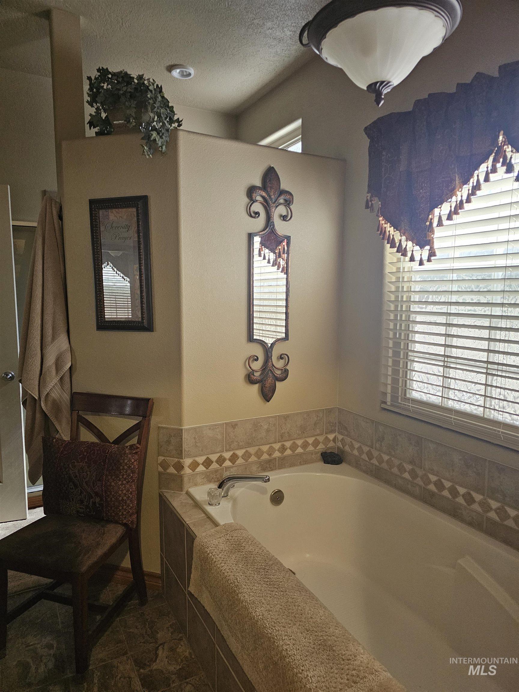 3712 N Twin Eagles Way, Meridian, Idaho 83646, 3 Bedrooms, 2 Bathrooms, Residential For Sale, Price $622,000, 99001639