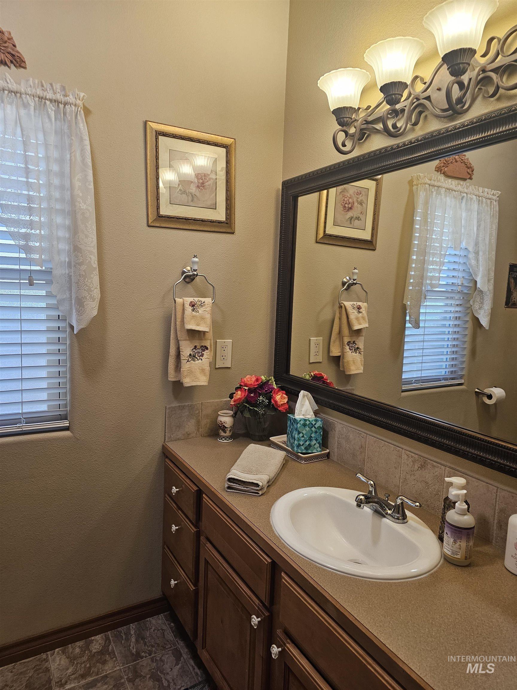 3712 N Twin Eagles Way, Meridian, Idaho 83646, 3 Bedrooms, 2 Bathrooms, Residential For Sale, Price $622,000, 99001639
