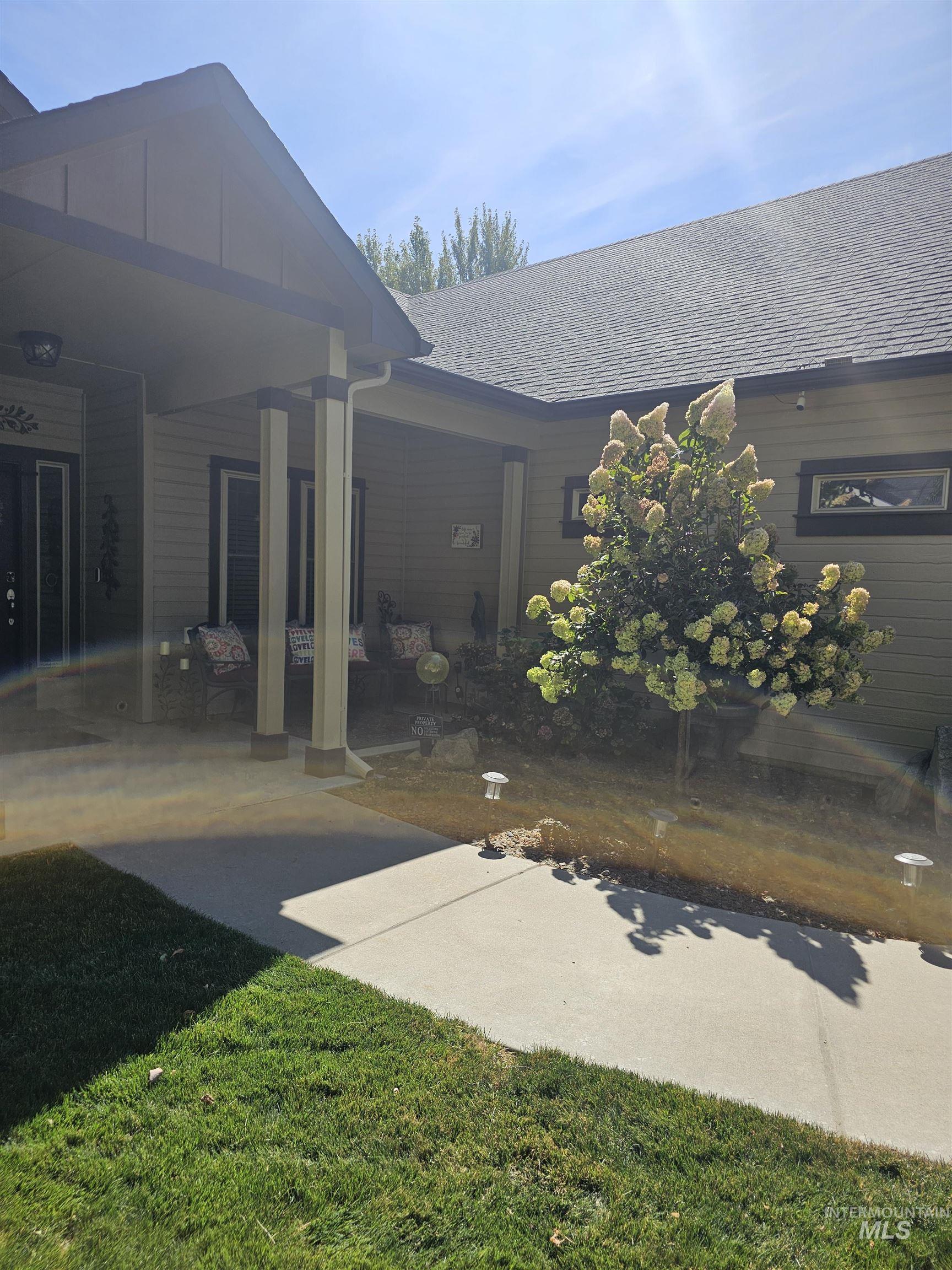 3712 N Twin Eagles Way, Meridian, Idaho 83646, 3 Bedrooms, 2 Bathrooms, Residential For Sale, Price $622,000, 99001639