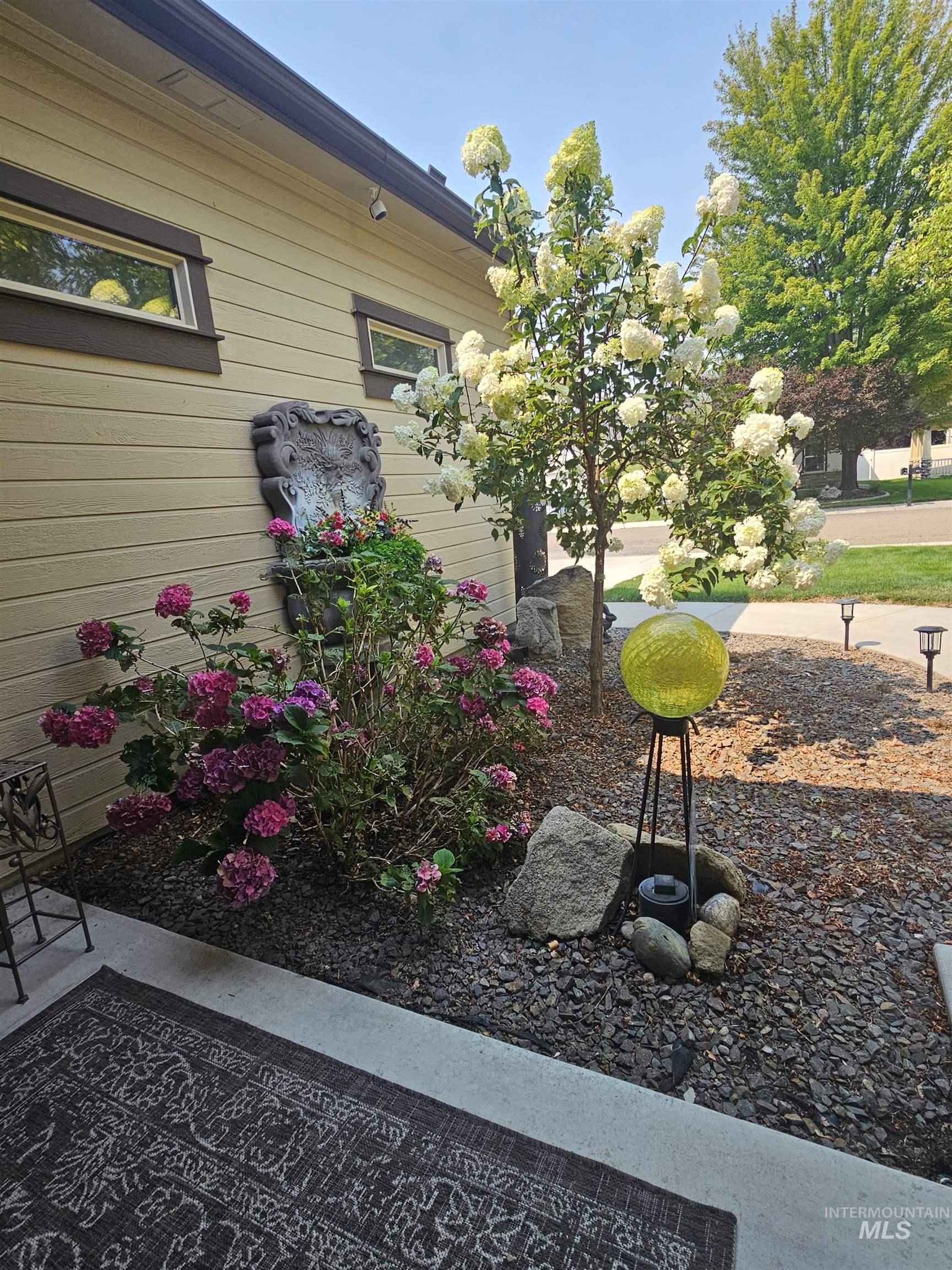 3712 N Twin Eagles Way, Meridian, Idaho 83646, 3 Bedrooms, 2 Bathrooms, Residential For Sale, Price $622,000, 99001639
