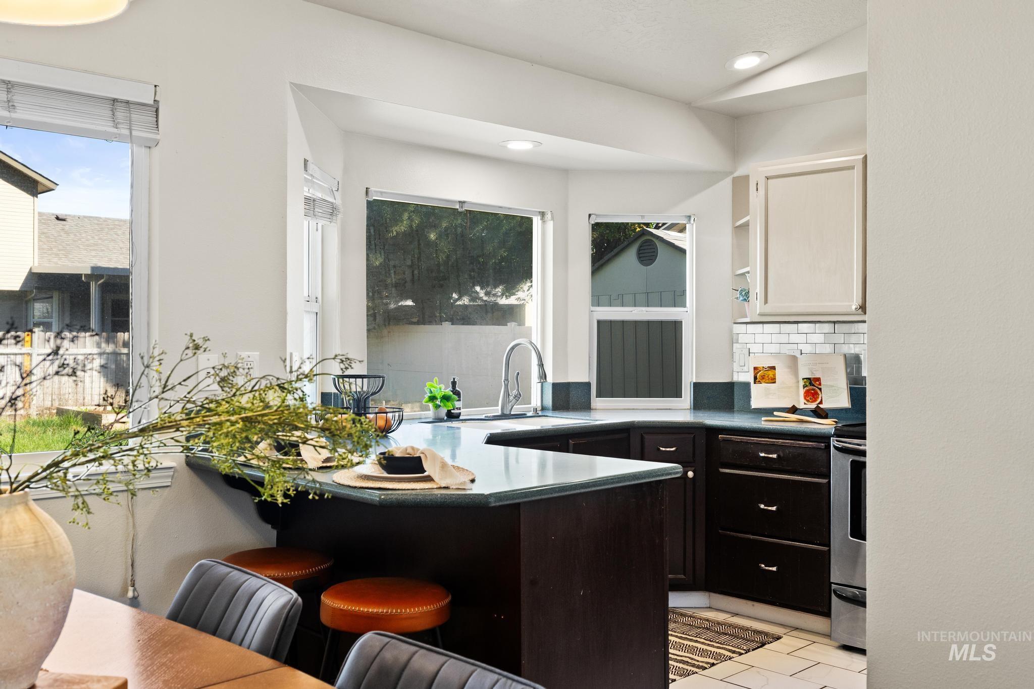 2172 W Hendricks St, Meridian, Idaho 83646, 3 Bedrooms, 2 Bathrooms, Residential For Sale, Price $415,000, 99001640