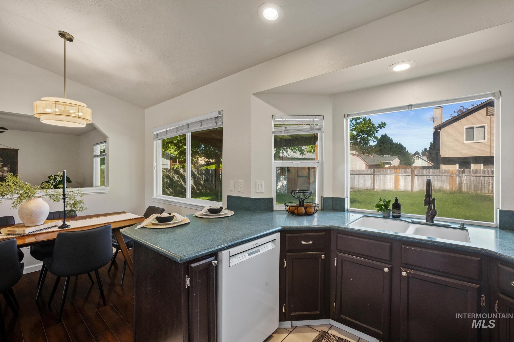 2172 W Hendricks St, Meridian, Idaho 83646, 3 Bedrooms, 2 Bathrooms, Residential For Sale, Price $415,000, 99001640