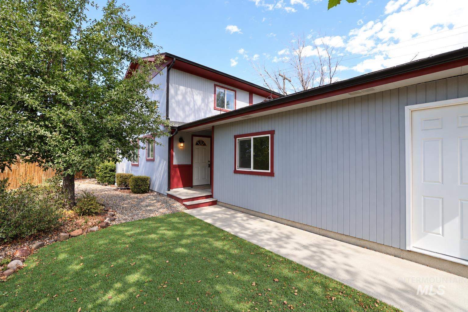 2398 W Panama St, Boise, Idaho 83705, 3 Bedrooms, 1.5 Bathrooms, Residential For Sale, Price $319,000,MLS 99001641