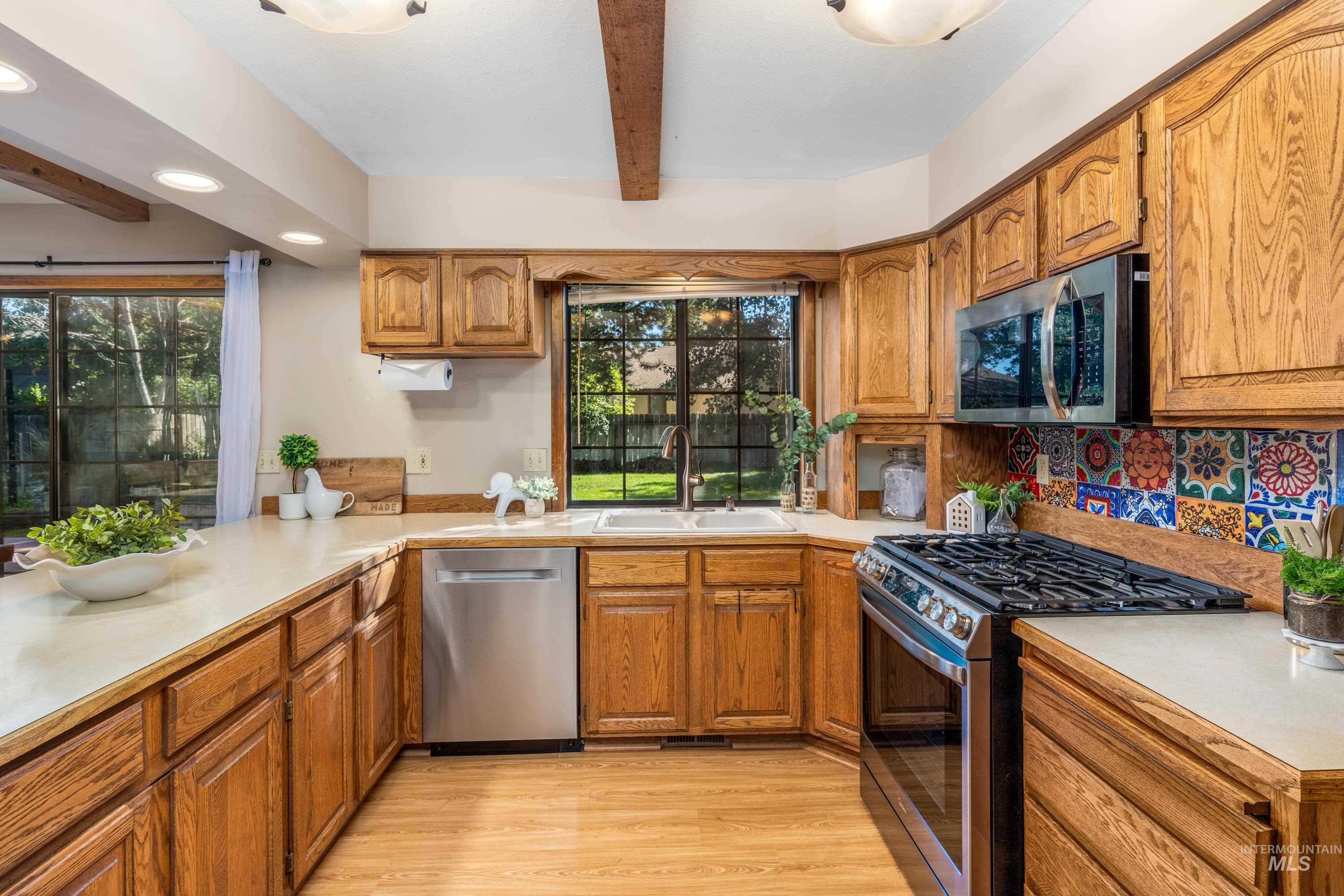 9401 W Stonehill Ct, Boise, Idaho 83709, 5 Bedrooms, 2.5 Bathrooms, Residential For Sale, Price $559,900,MLS 99001647