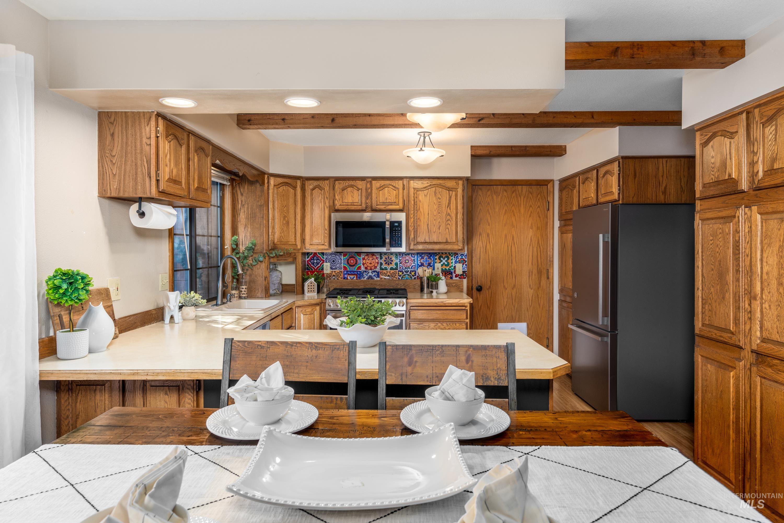 9401 W Stonehill Ct, Boise, Idaho 83709, 5 Bedrooms, 2.5 Bathrooms, Residential For Sale, Price $559,900,MLS 99001647