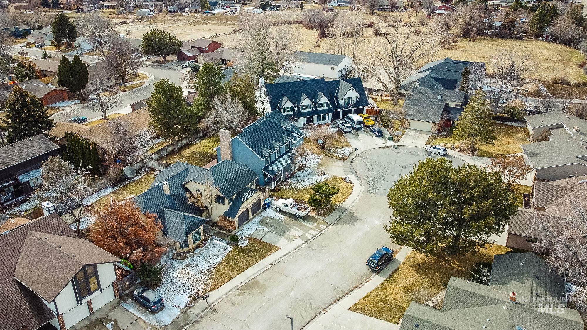 9401 W Stonehill Ct, Boise, Idaho 83709, 5 Bedrooms, 2.5 Bathrooms, Residential For Sale, Price $559,900, 99001647