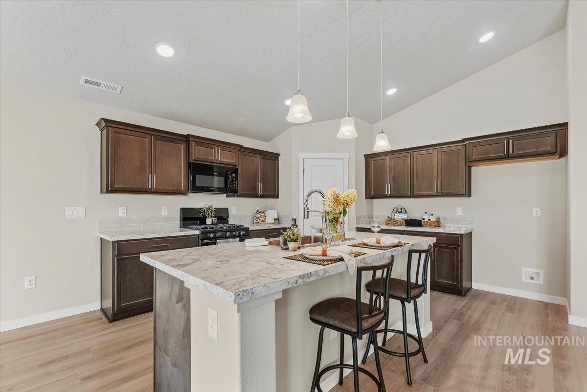 3339 S Walnut Ridge Way, Nampa, Idaho 83687, 3 Bedrooms, 2 Bathrooms, Residential For Sale, Price $429,999,MLS 99001648