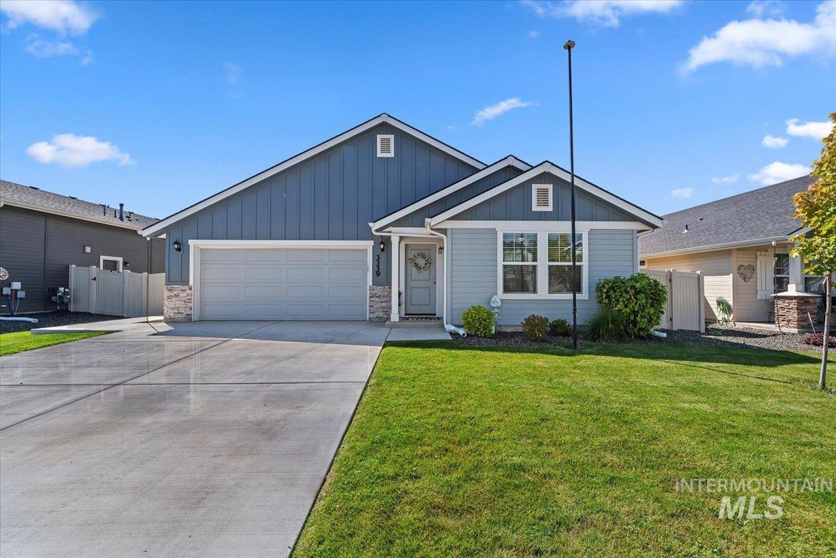3339 S Walnut Ridge Way, Nampa, Idaho 83687, 3 Bedrooms, 2 Bathrooms, Residential For Sale, Price $429,999,MLS 99001648