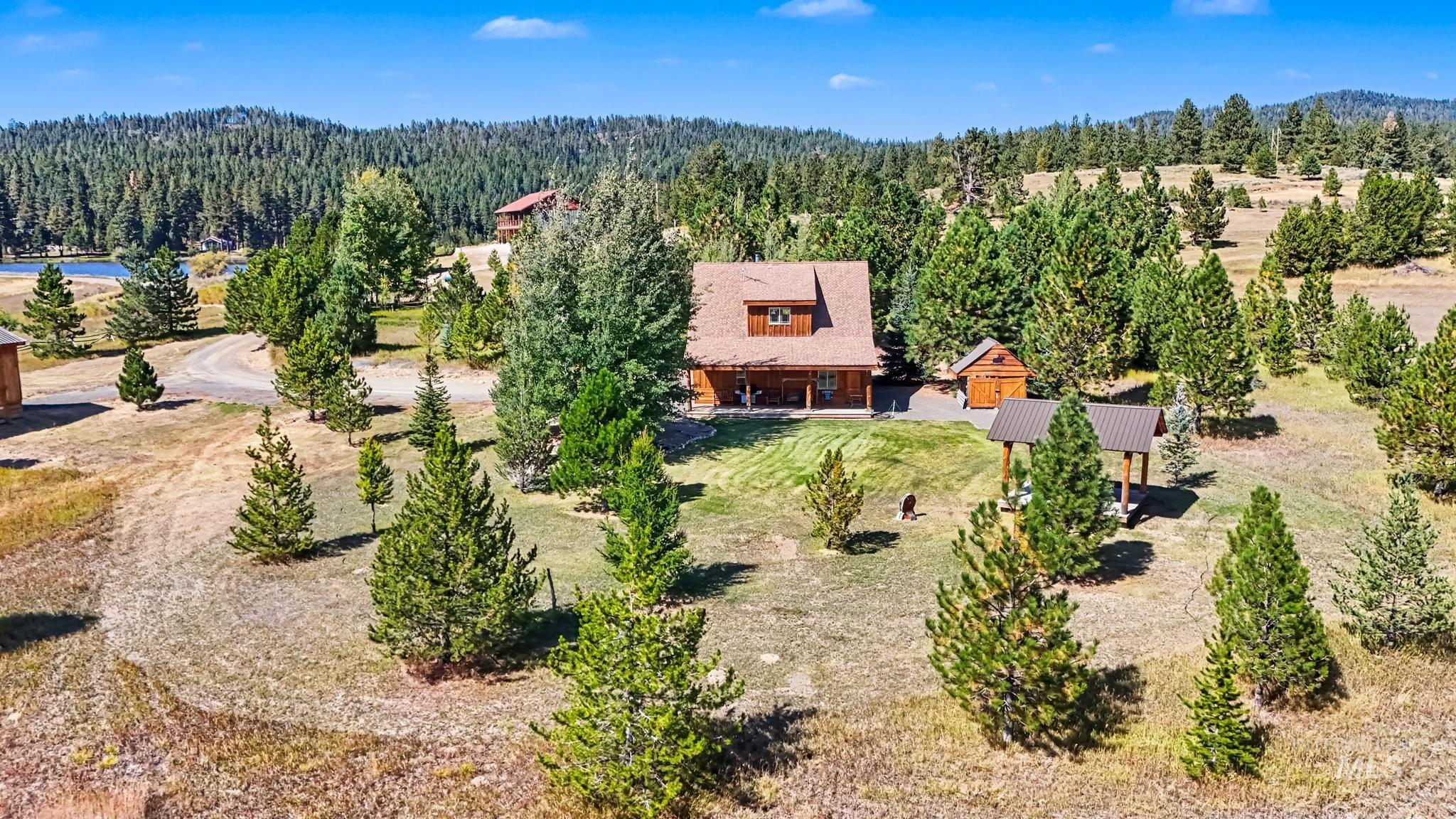 106 Wilderness Lake Rd, High Valley, Idaho 83611, 2 Bedrooms, 2 Bathrooms, Residential For Sale, Price $699,900, 99001649