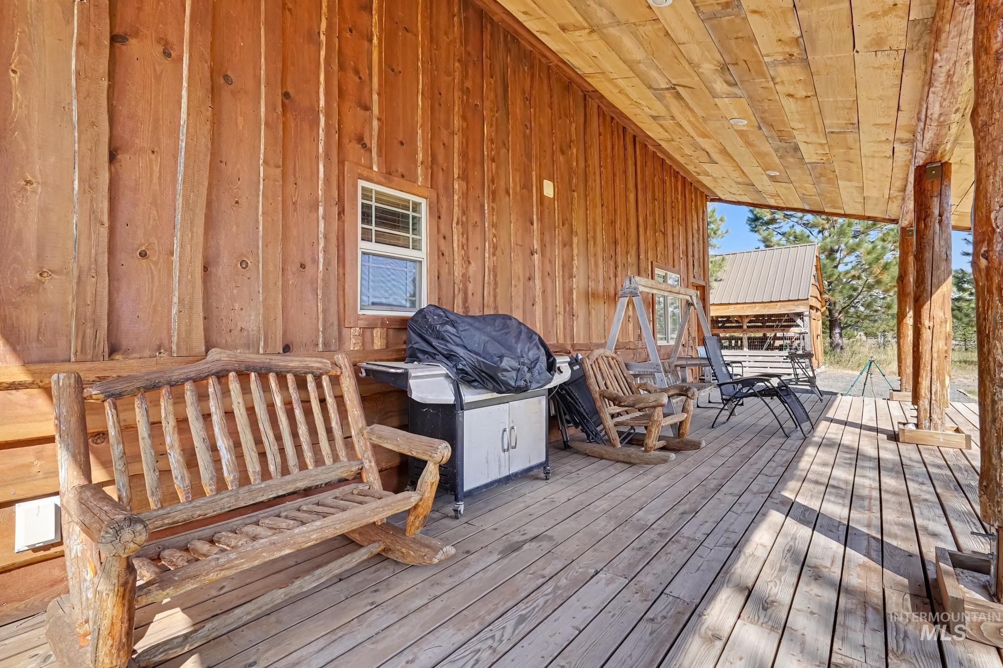 106 Wilderness Lake Rd, High Valley, Idaho 83611, 2 Bedrooms, 2 Bathrooms, Residential For Sale, Price $699,900, 99001649