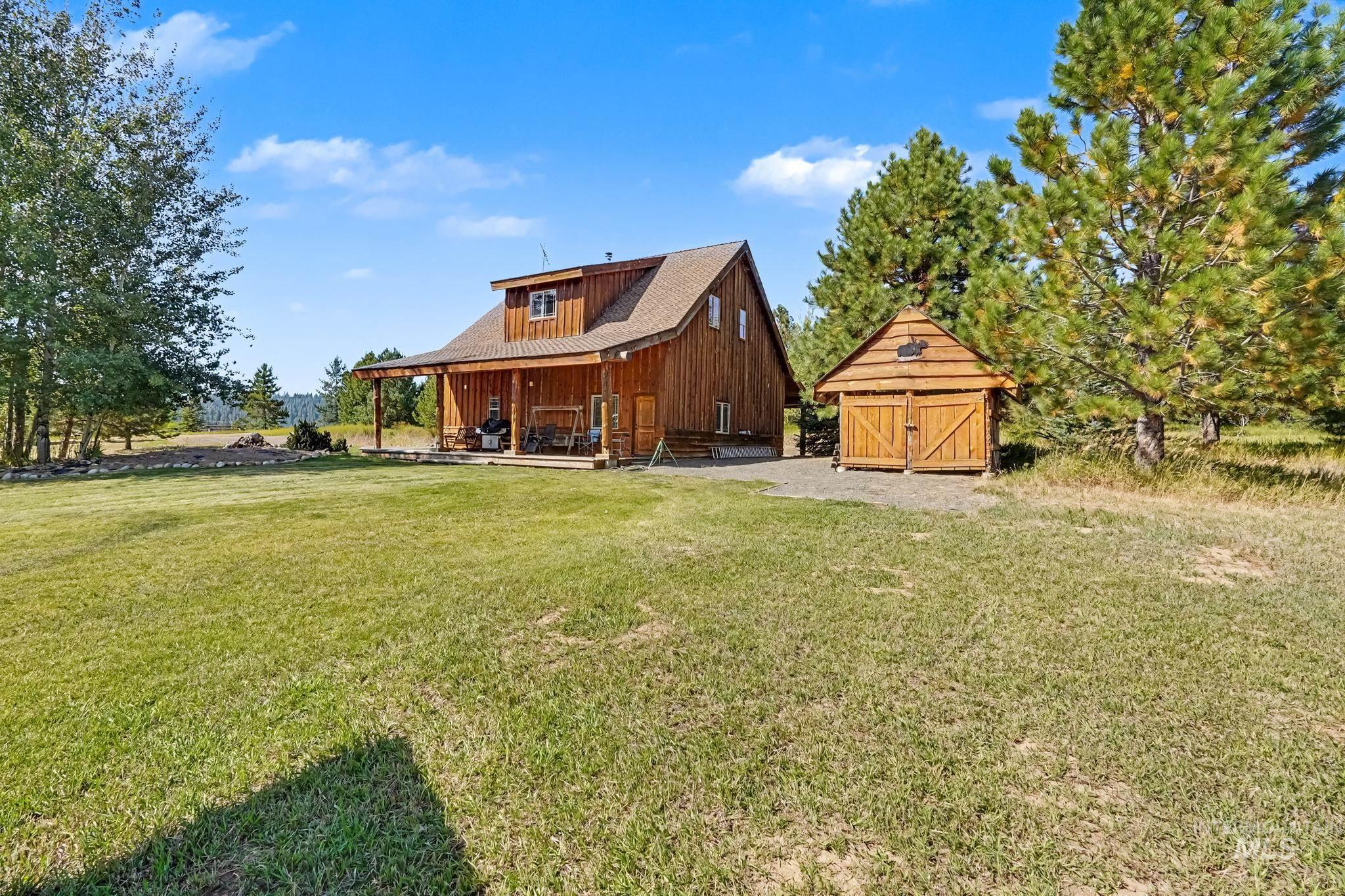 106 Wilderness Lake Rd, High Valley, Idaho 83611, 2 Bedrooms, 2 Bathrooms, Residential For Sale, Price $699,900, 99001649