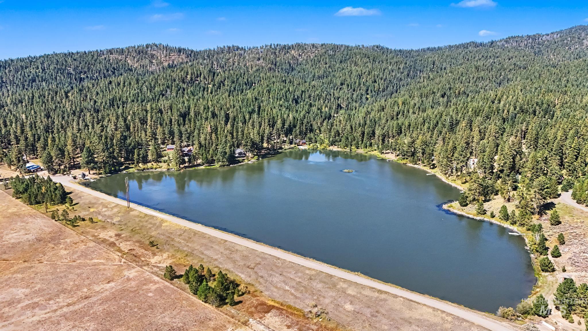 106 Wilderness Lake Rd, High Valley, Idaho 83611, 2 Bedrooms, 2 Bathrooms, Residential For Sale, Price $699,900, 99001649
