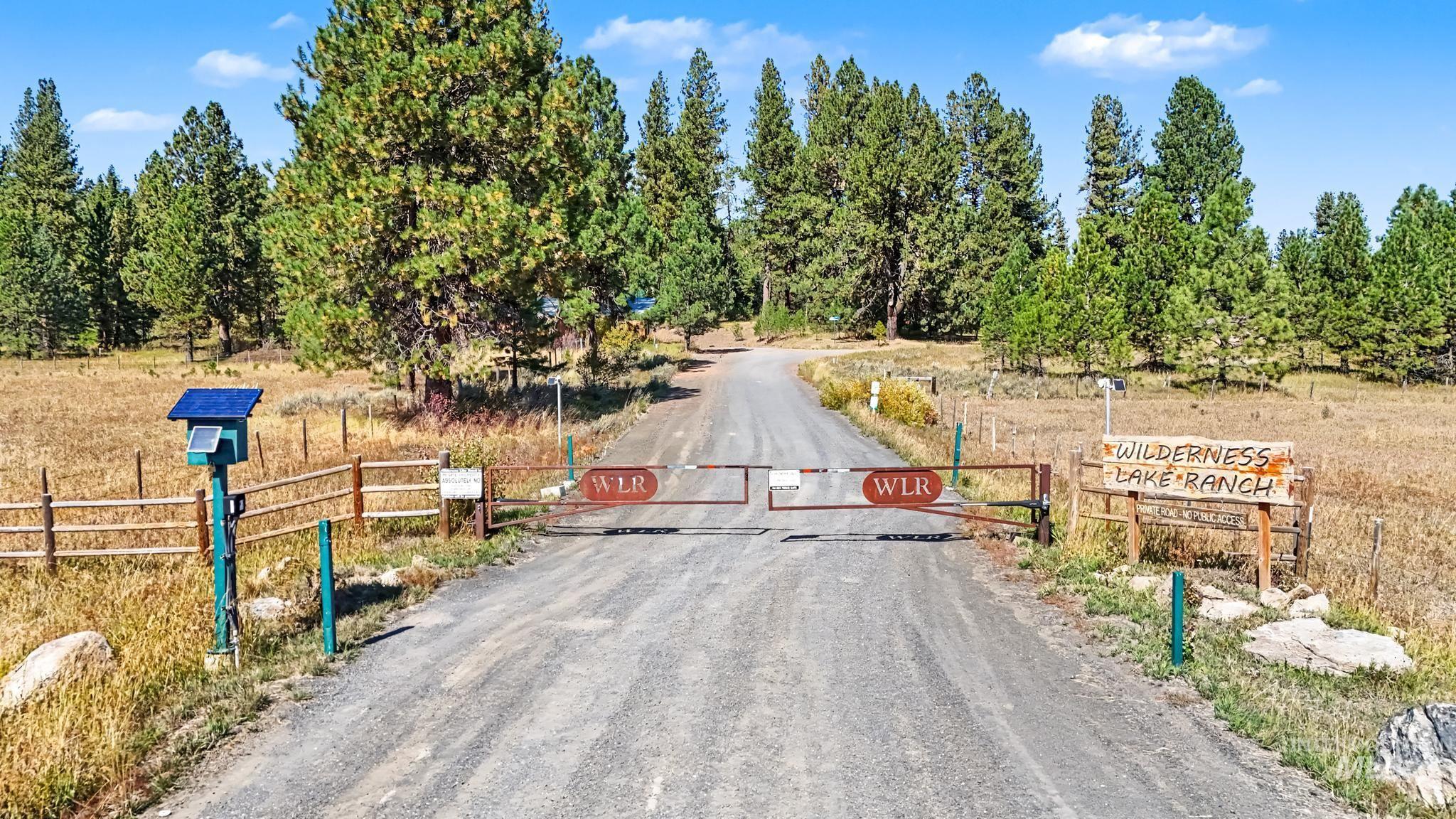 106 Wilderness Lake Rd, High Valley, Idaho 83611, 2 Bedrooms, 2 Bathrooms, Residential For Sale, Price $699,900, 99001649